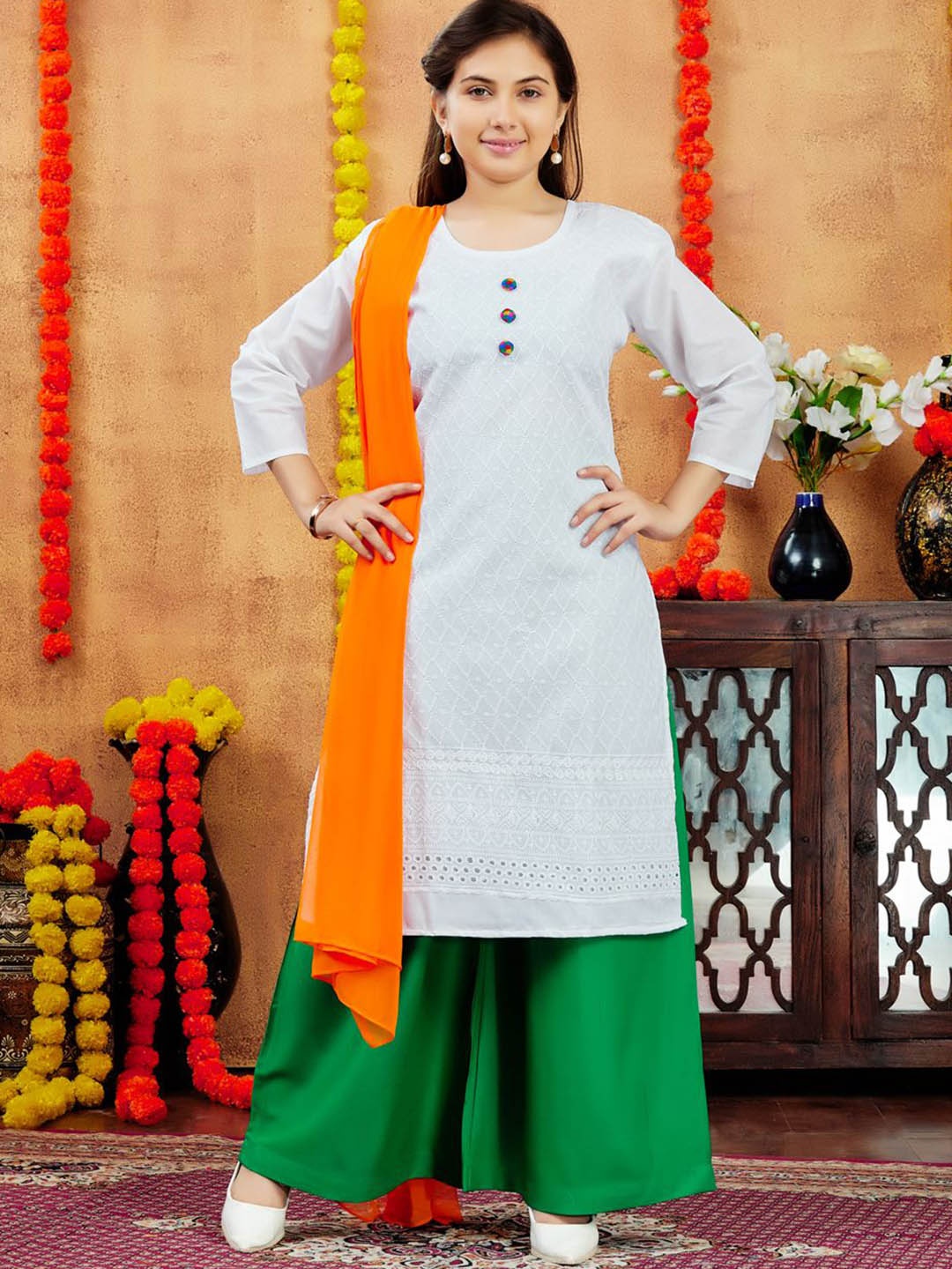 Aarika Girls Ethnic Motifs Printed Mirror Work Kurta, White