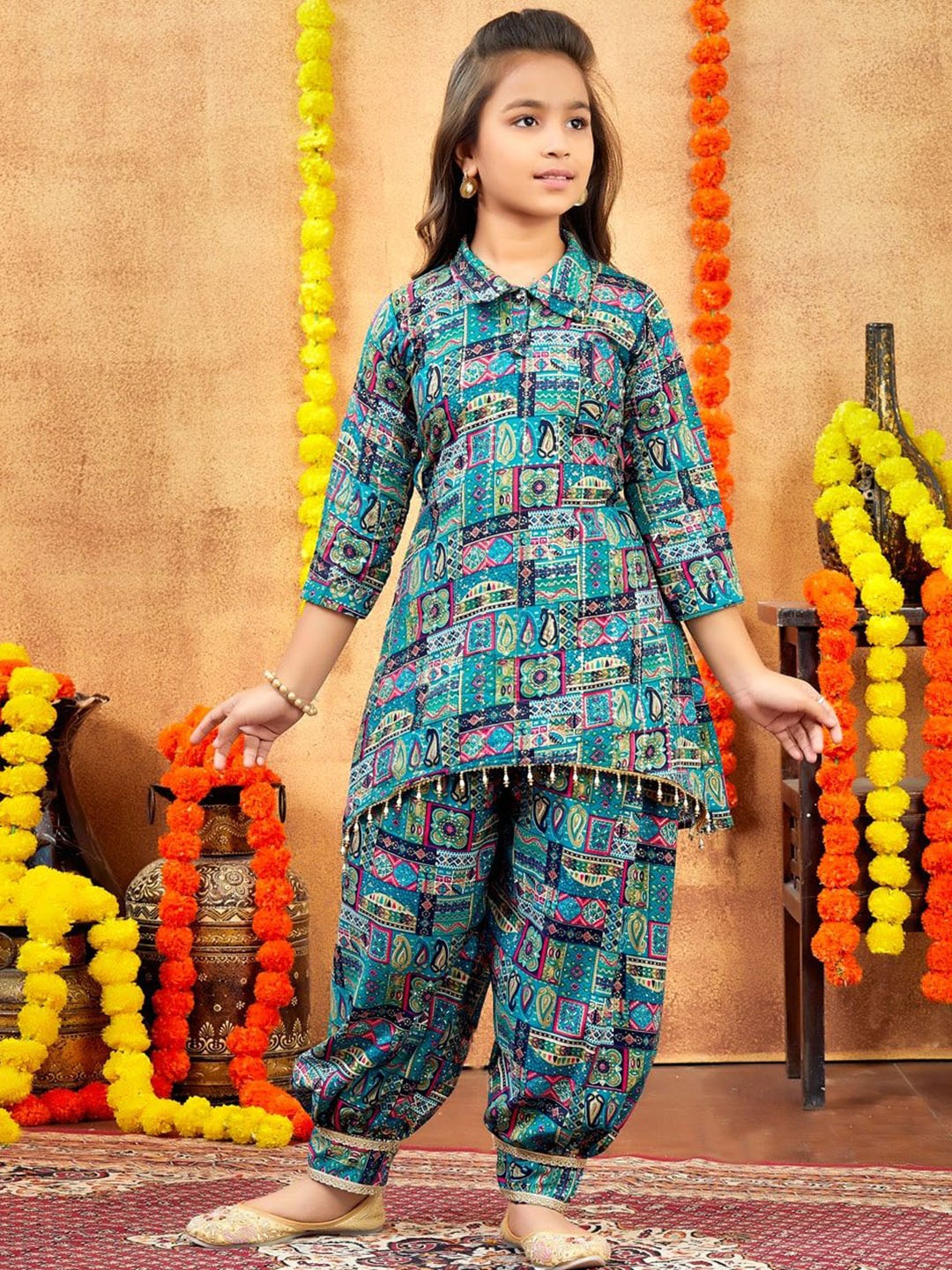 

Aarika Girls Ethnic Motifs Printed Regular Pure Cotton Kurta with Trousers, Sea green