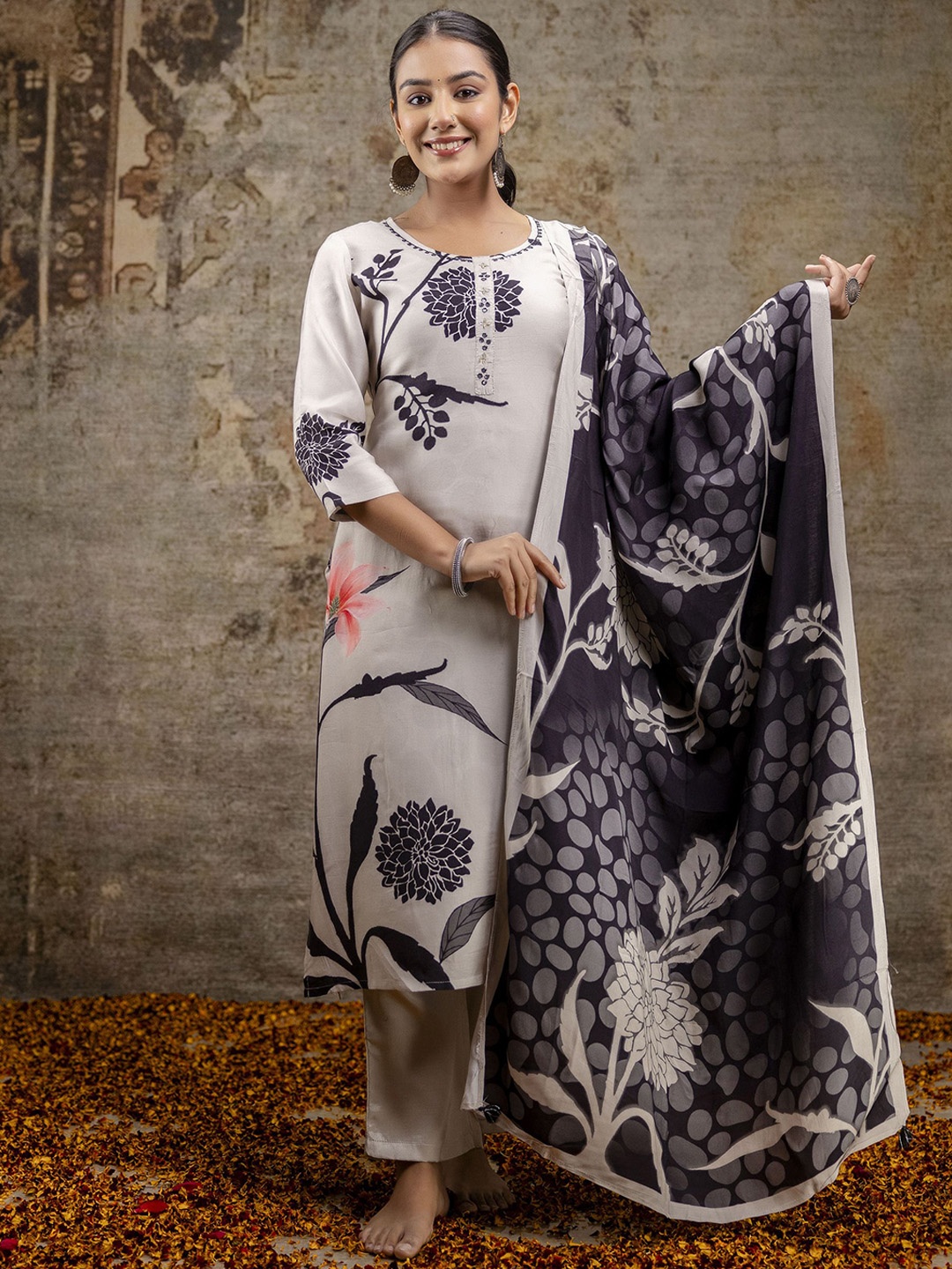

mokshi Women Ethnic Motifs Printed Regular Mirror Work Pure Silk Kurta with Trousers & With Dupatta, Black