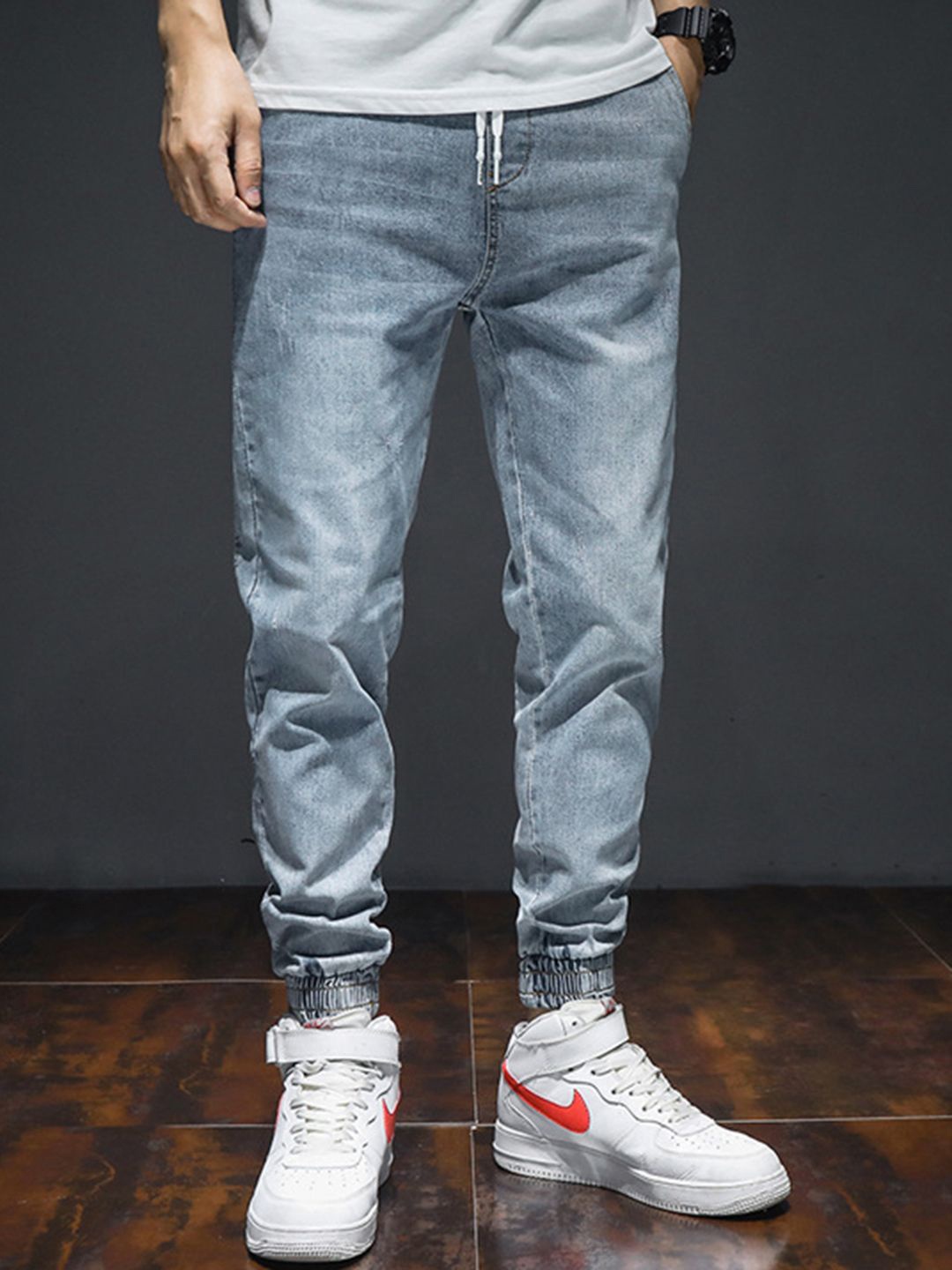 

StyleCast Men Light Fade Mid-Rise Jogger, Blue