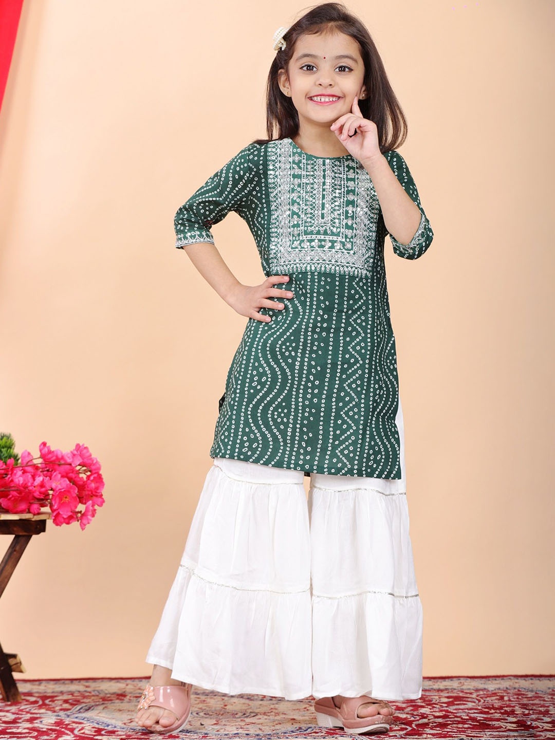 

JAANYA Girls Bandhani Printed Regular Sequinned Kurti with Sharara, Green