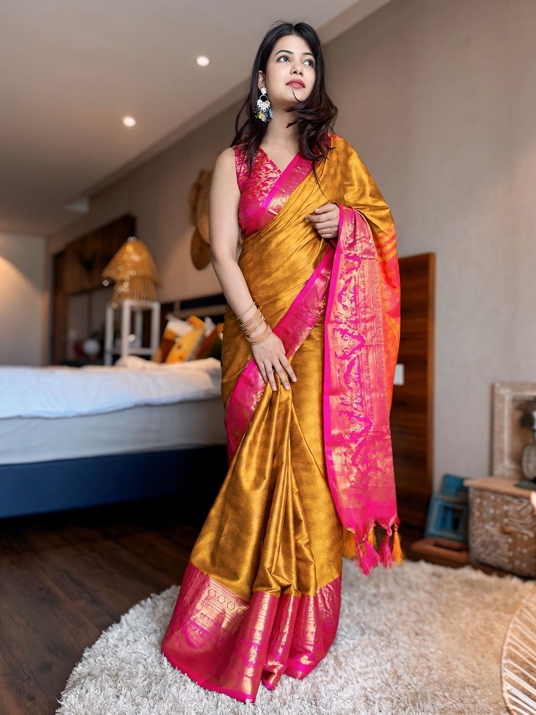 

APNISHA Woven Design Zari Pure Silk Kanjeevaram Saree, Yellow