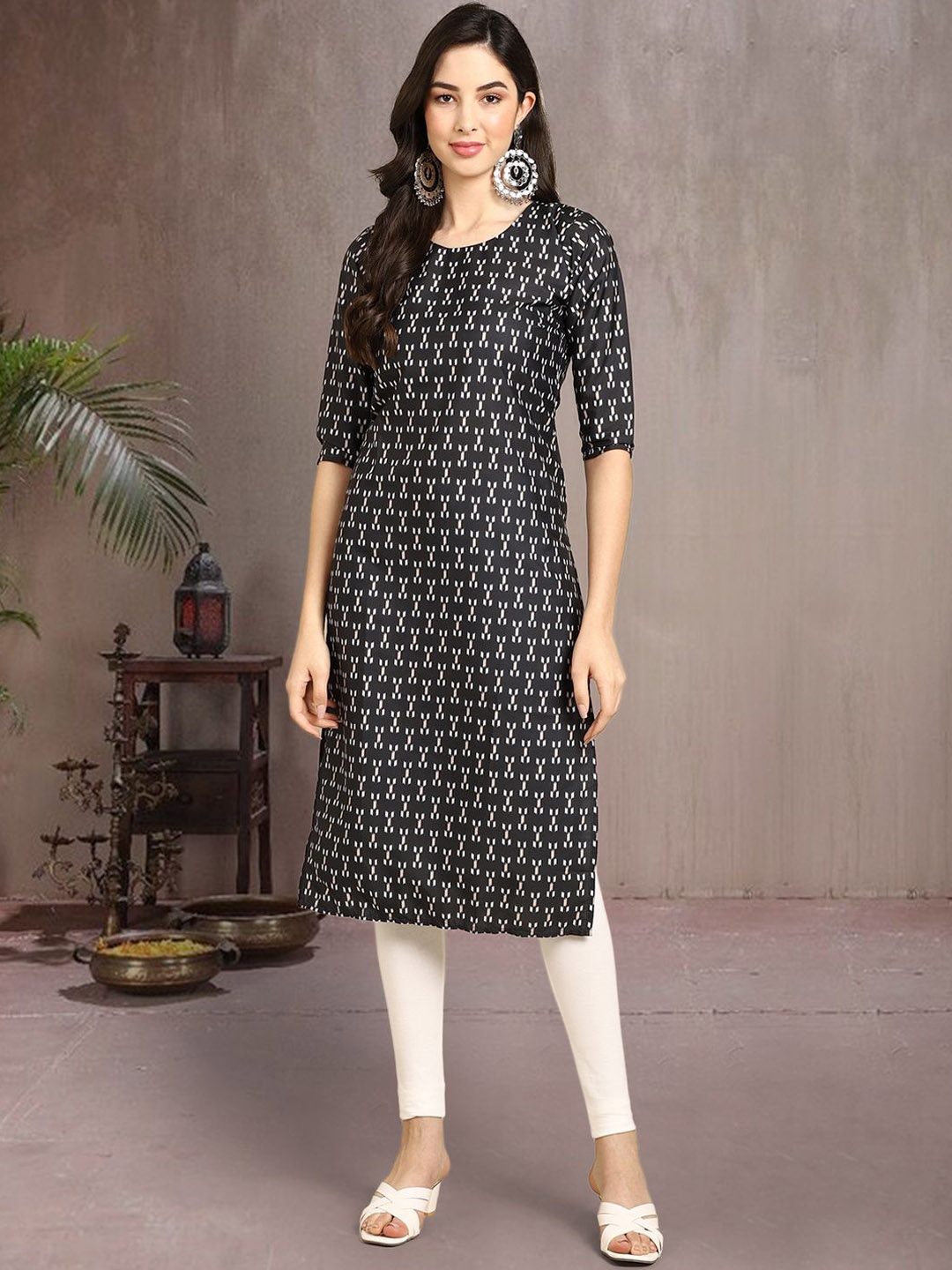 

7Threads Women Ethnic Motifs Printed Floral Crepe Kurta, Black