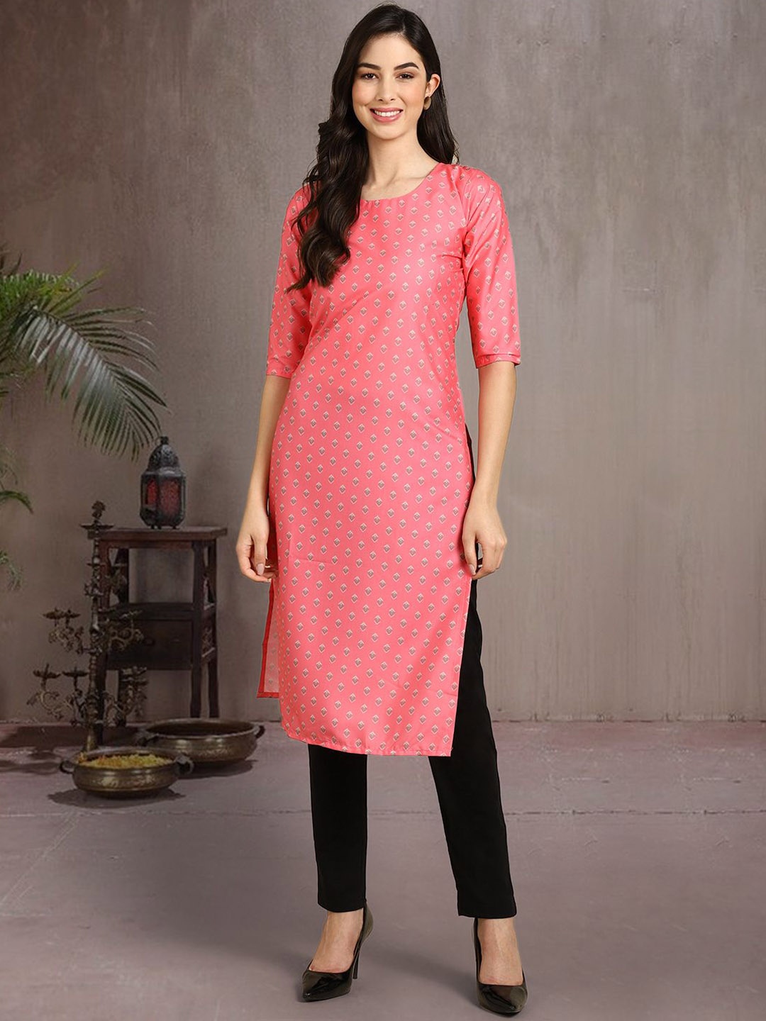 

7Threads Women Ethnic Motifs Printed Floral Crepe Kurta, Pink