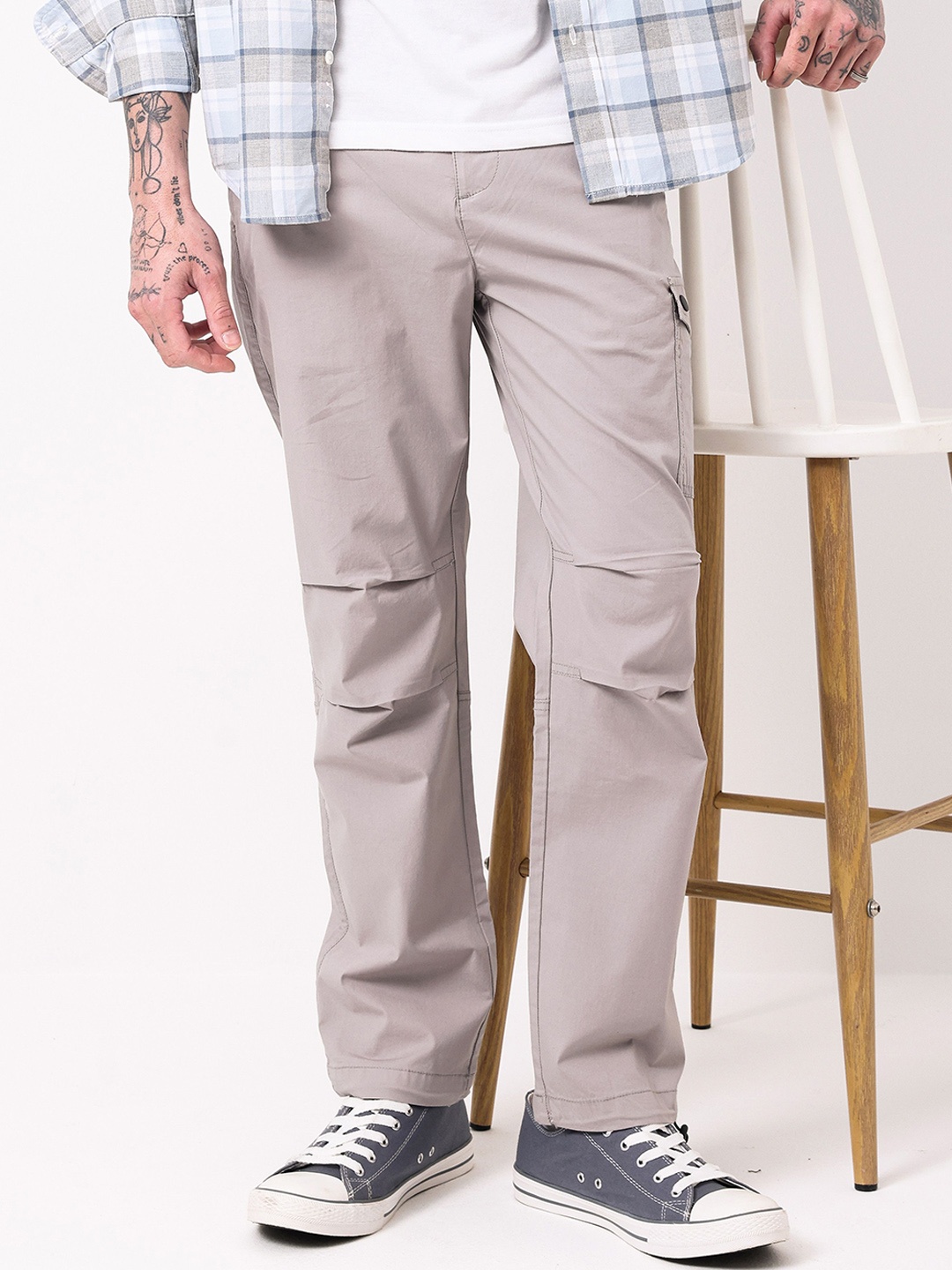 

British Club Men Cotton Smart Straight Fit Low-Rise Cargos Trousers, Beige