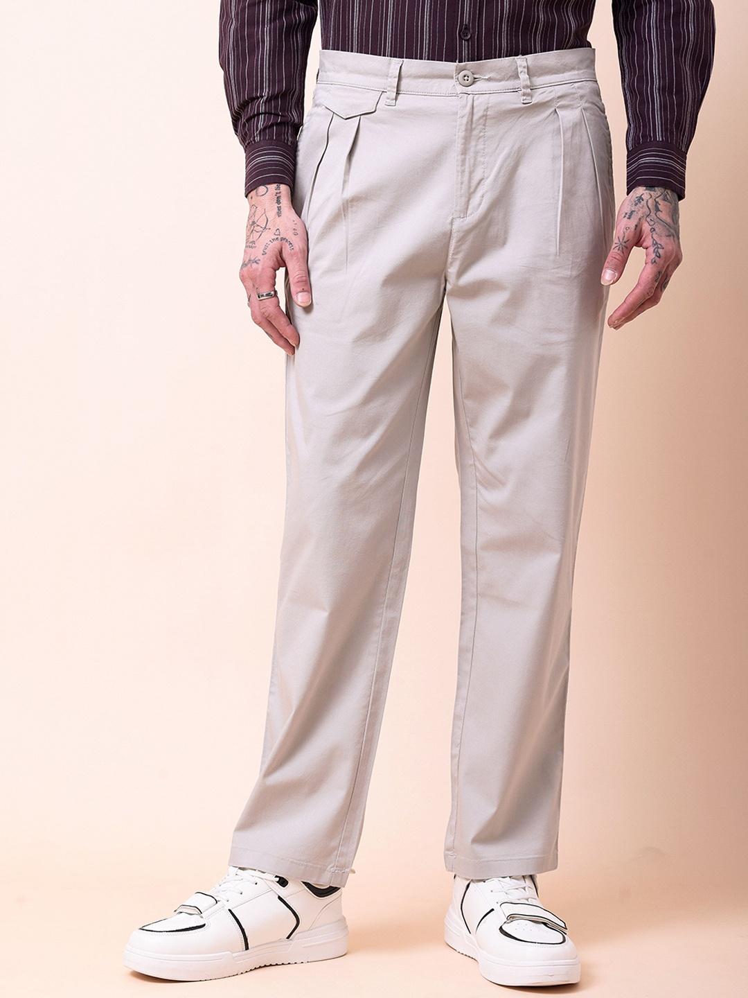 

British Club Men Classic Straight Fit Low-Rise Pleated Chinos Trousers, Beige