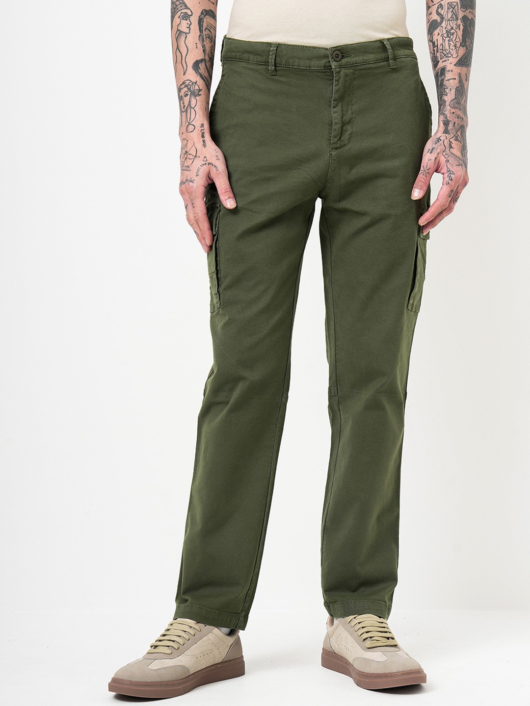 

British Club Men Classic Straight Fit Low-Rise Cargos Trousers, Olive