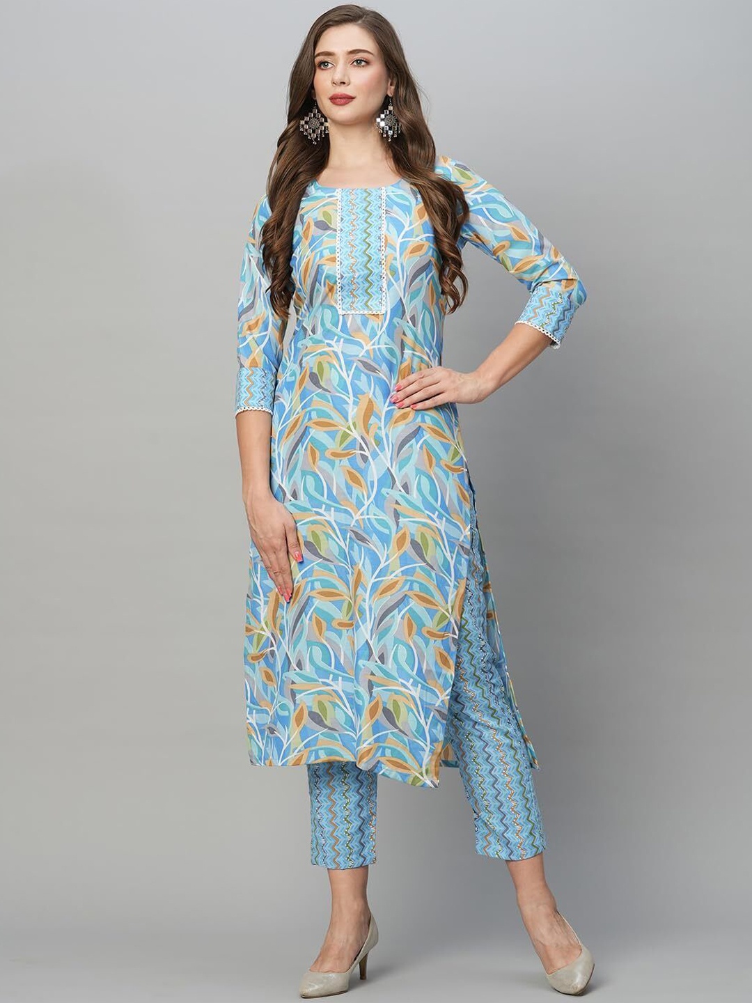 

SHIJILA Women Floral Printed Regular Kurta with Trousers, Turquoise blue