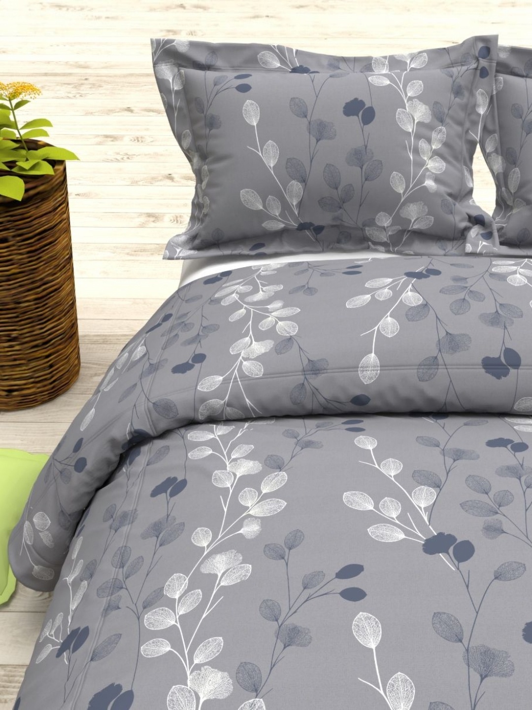 

THE WHITE MOSS Grey & White Floral 144 TC Queen Bedsheet with 2 Pillow Covers