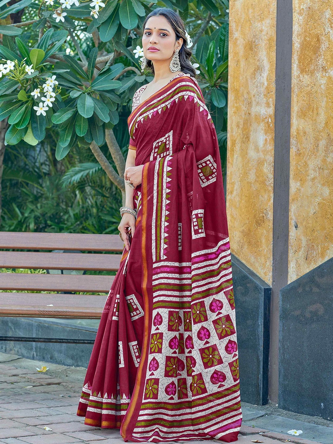 

HERE&NOW Ethnic Motifs Printed Pure Cotton Bagru Saree, Maroon