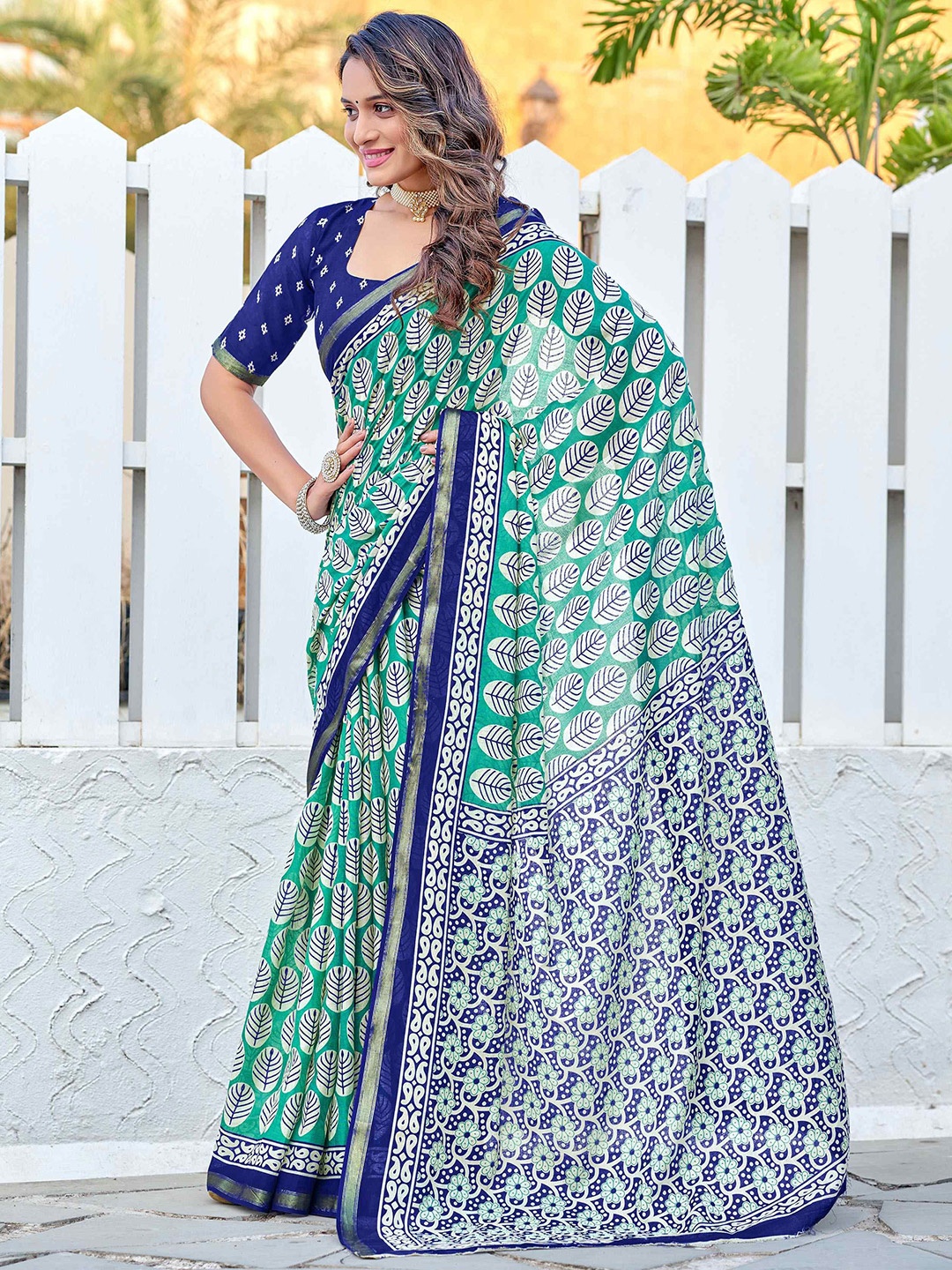 

HERE&NOW Ajrak Block Printed Zari Pure Cotton Bagru Saree, Navy blue