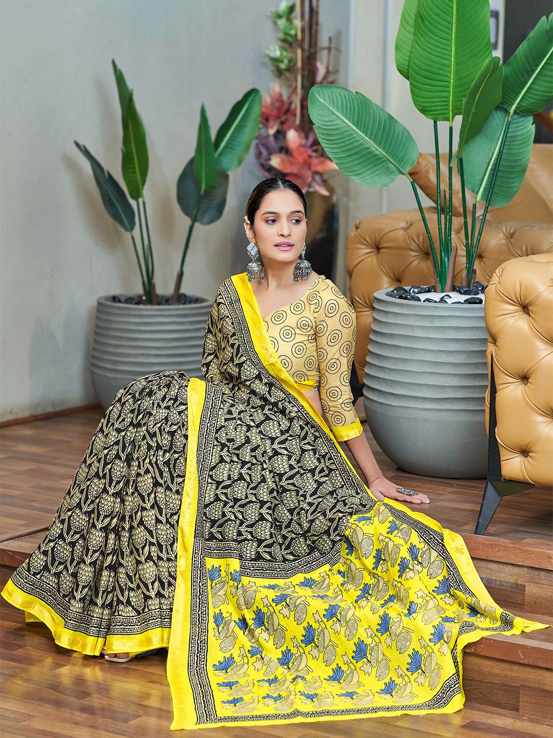 

HERE&NOW Ajrak Block Pure Cotton Bagru Saree, Black