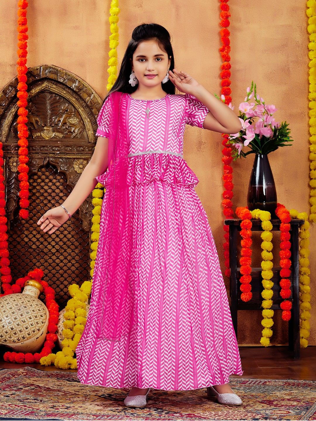 

Aarika Girls Printed Ready to Wear Lehenga & Blouse With Dupatta, Pink