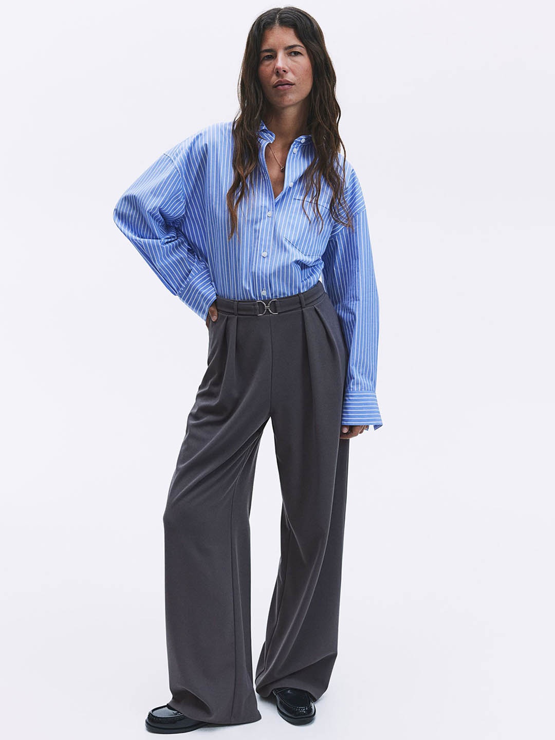 

H&M Women Buckle-Detail Tailored Trousers, Grey