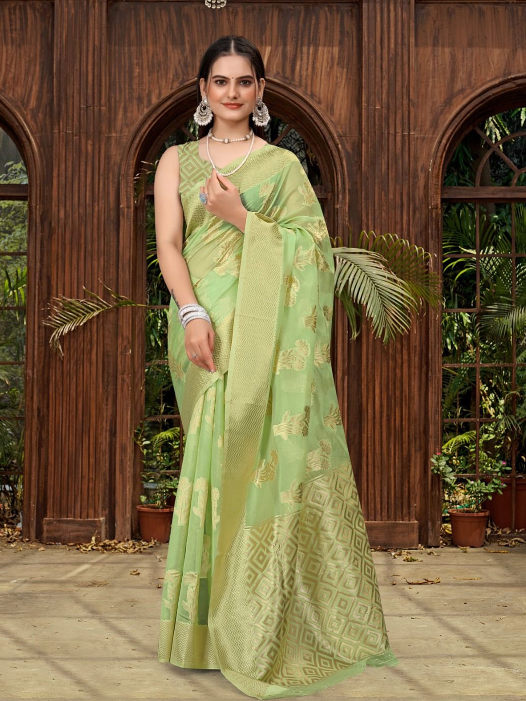 

Aagiri Woven Design Zari Banarasi Saree, Sea green