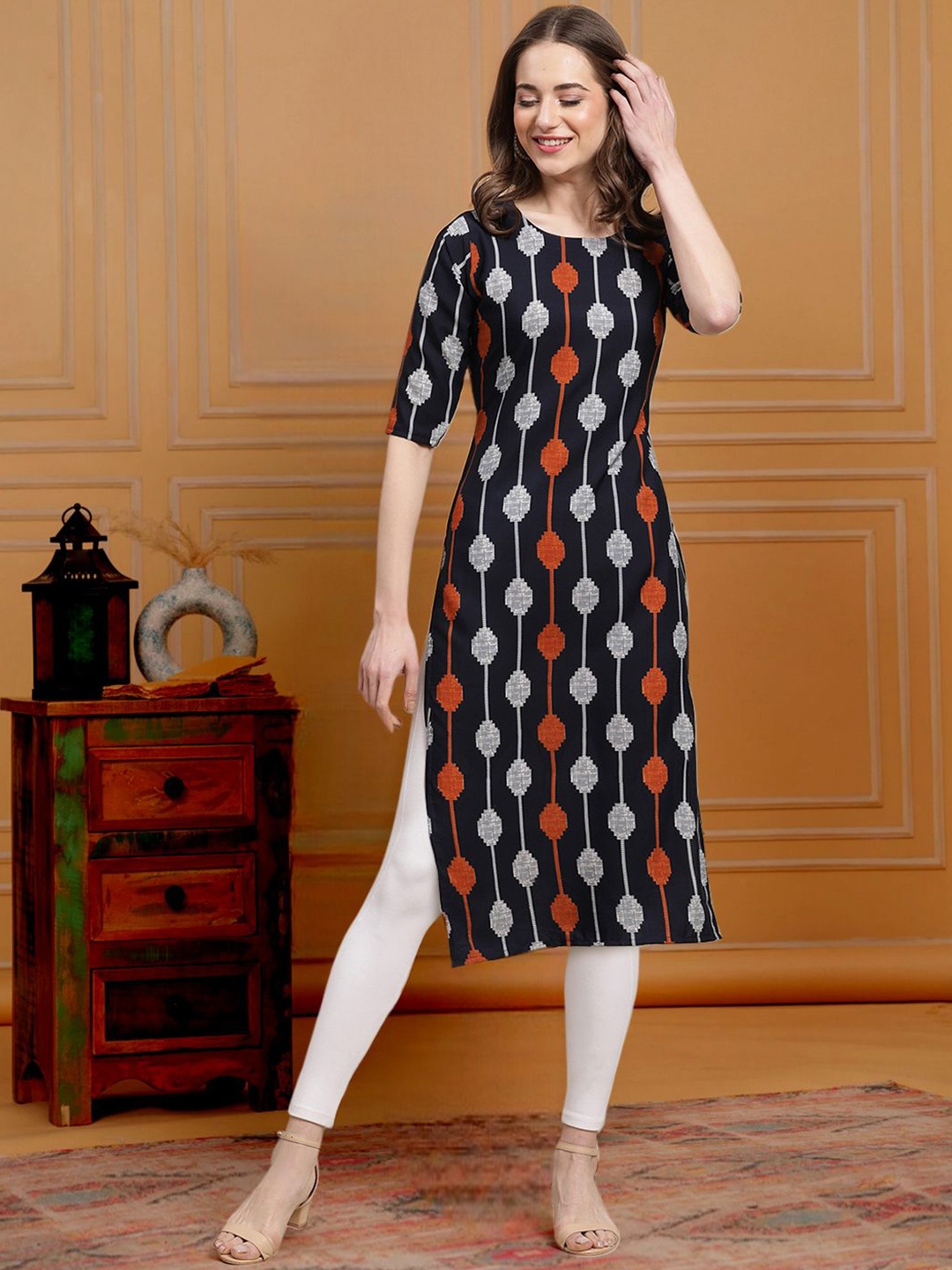 

7Threads Geometric Printed Round Neck Short Sleeves Regular Straight Kurta, Black