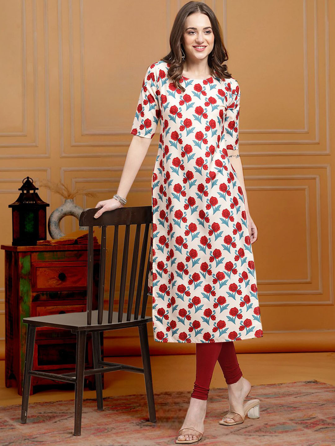 

7Threads Floral Printed Crepe Straight Kurta, Red