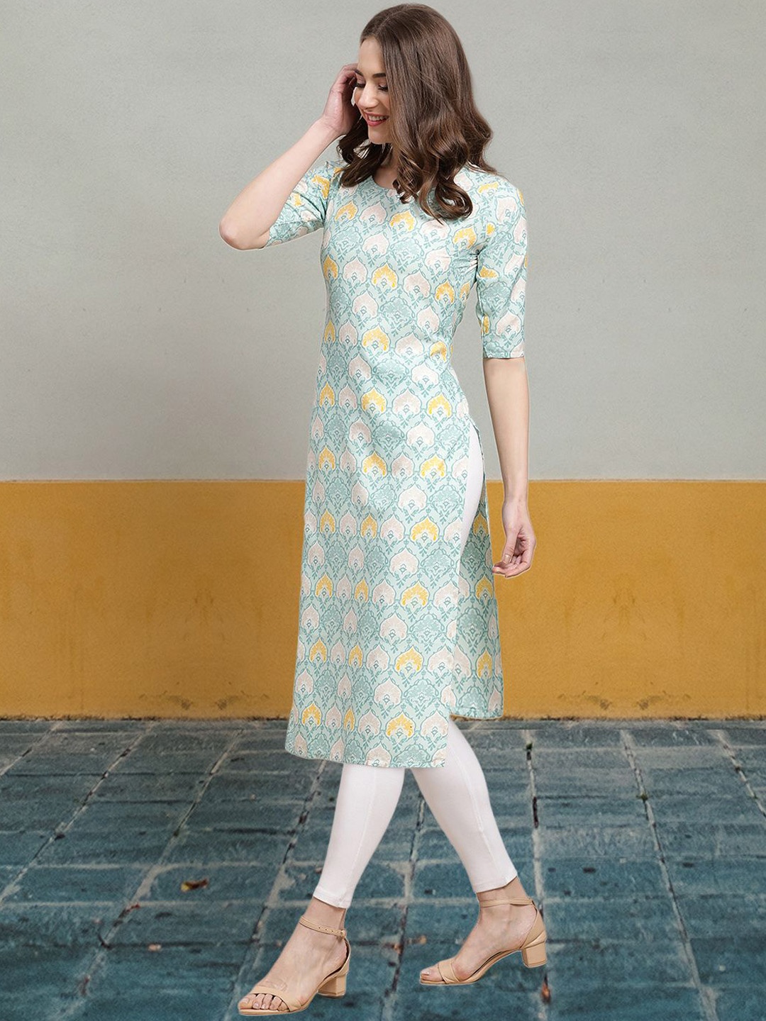 

7Threads Floral Printed Round Neck Crepe Straight Kurta, Blue