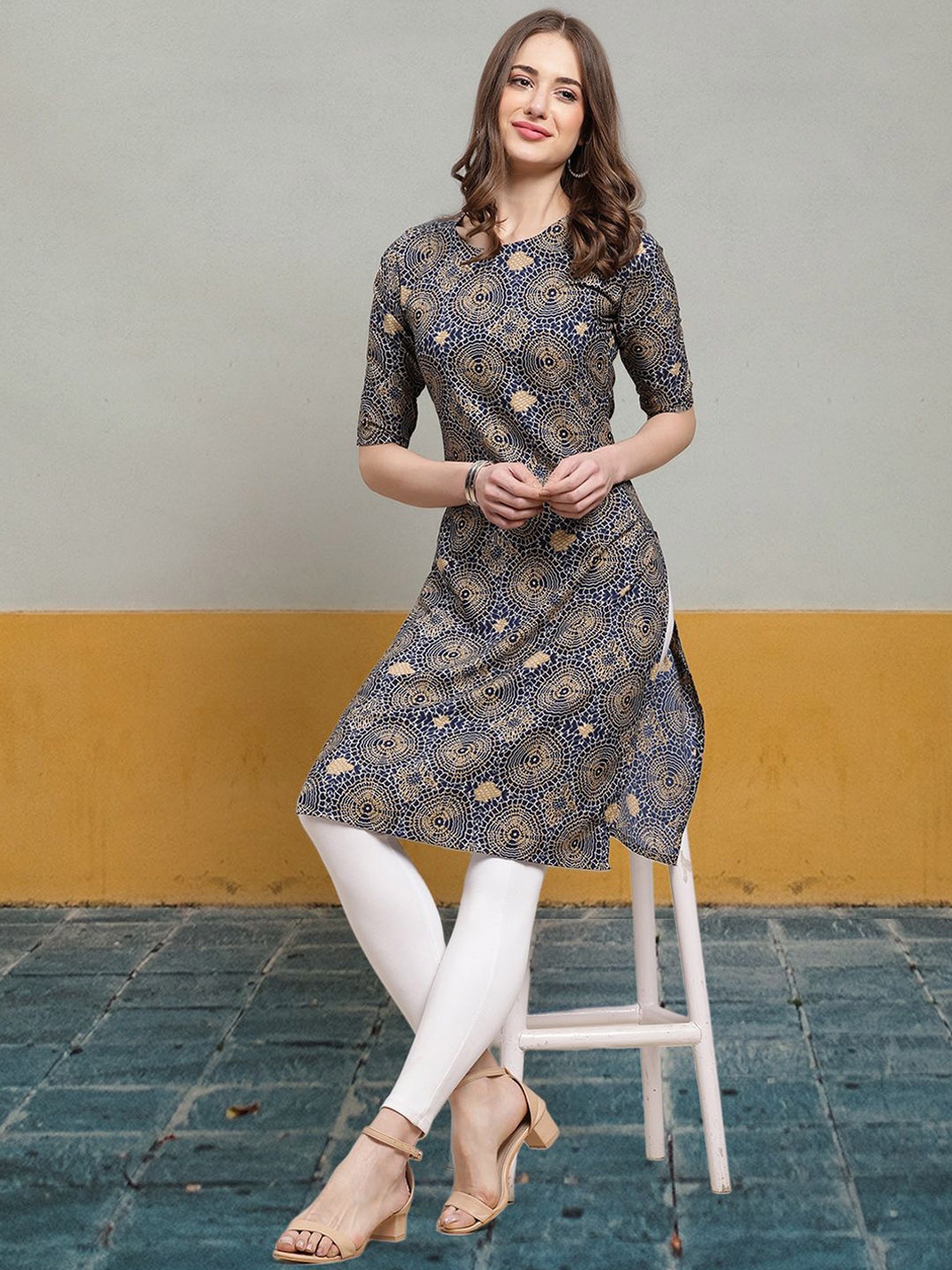 

7Threads Geometric Printed Round Neck Crepe Straight Kurta, Navy blue