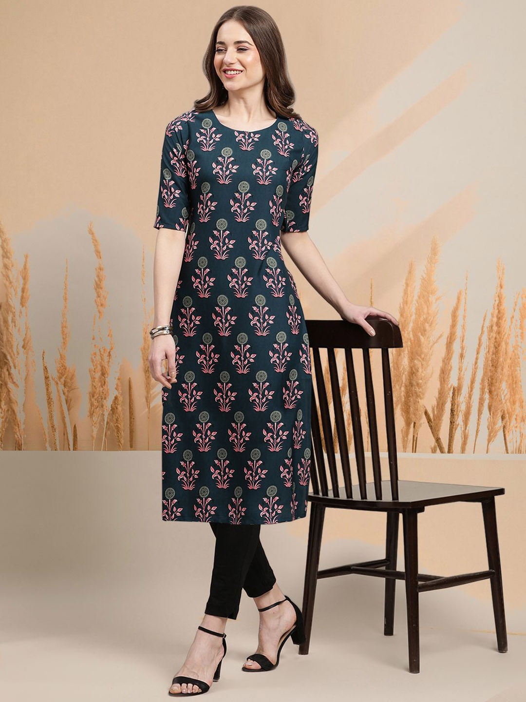 

7Threads Floral Printed Round Neck Straight Kurta, Blue