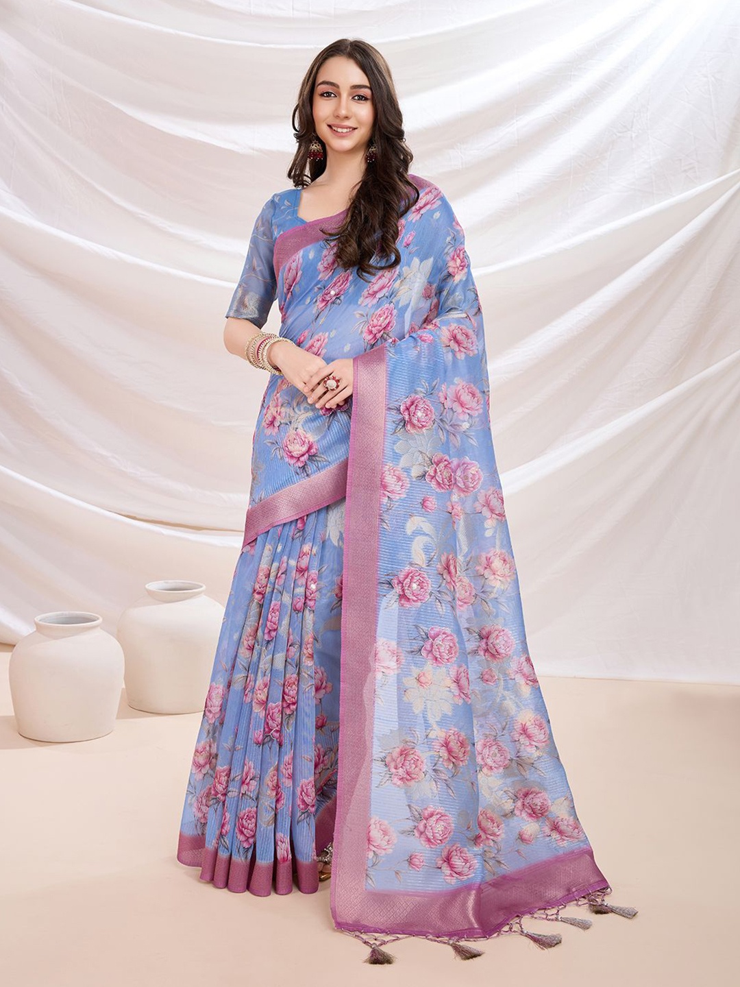

Ishin Floral Printed Zari Banarasi Saree With Blouse Piece, Blue