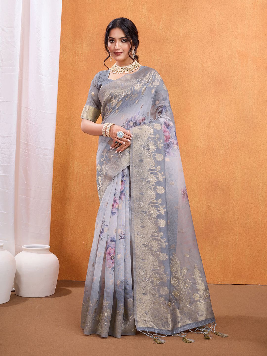 

Ishin Woven Design Zari Saree With Blouse Piece, Grey