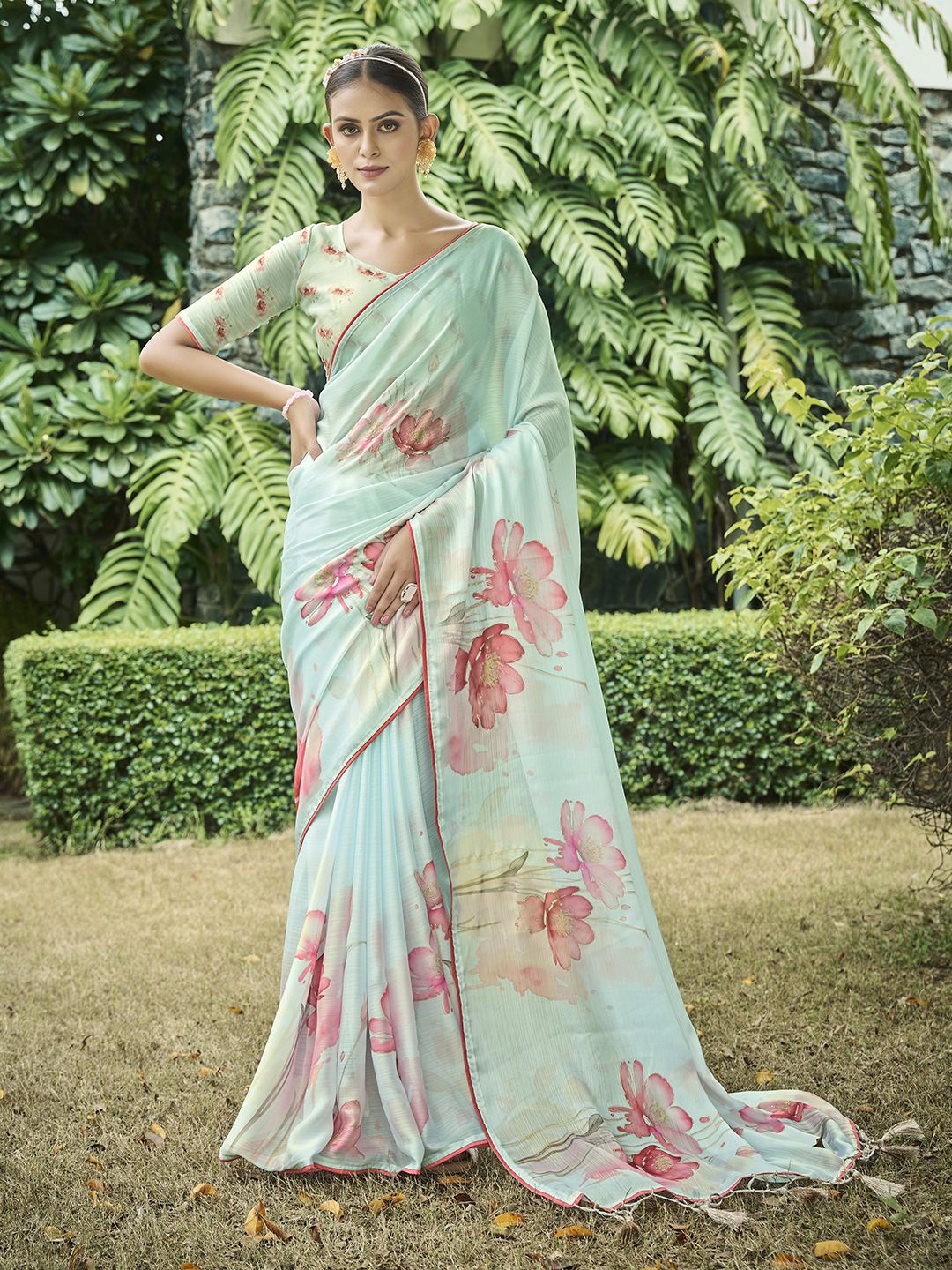 Ishin Floral Printed Gotta Patti Saree With Blouse Piece, Blue