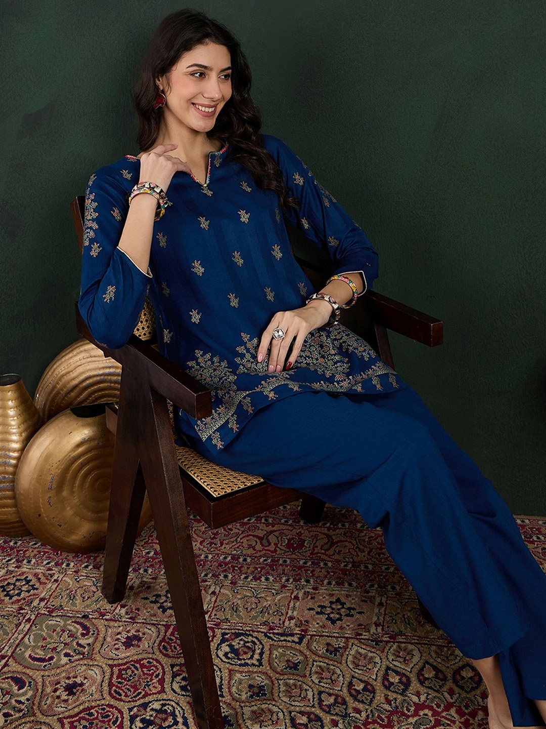 

Sangria Self Design Round Neck Three Quarter Sleeves Tunic & Trouser, Blue