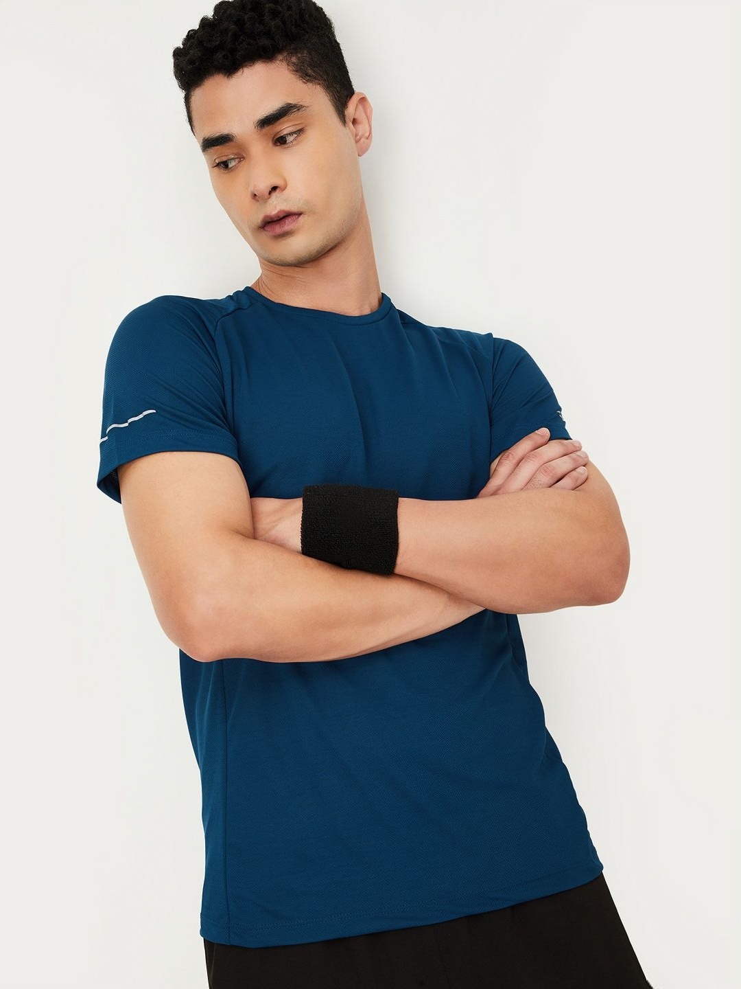 

max Men Solid Round Neck T-shirt, Teal