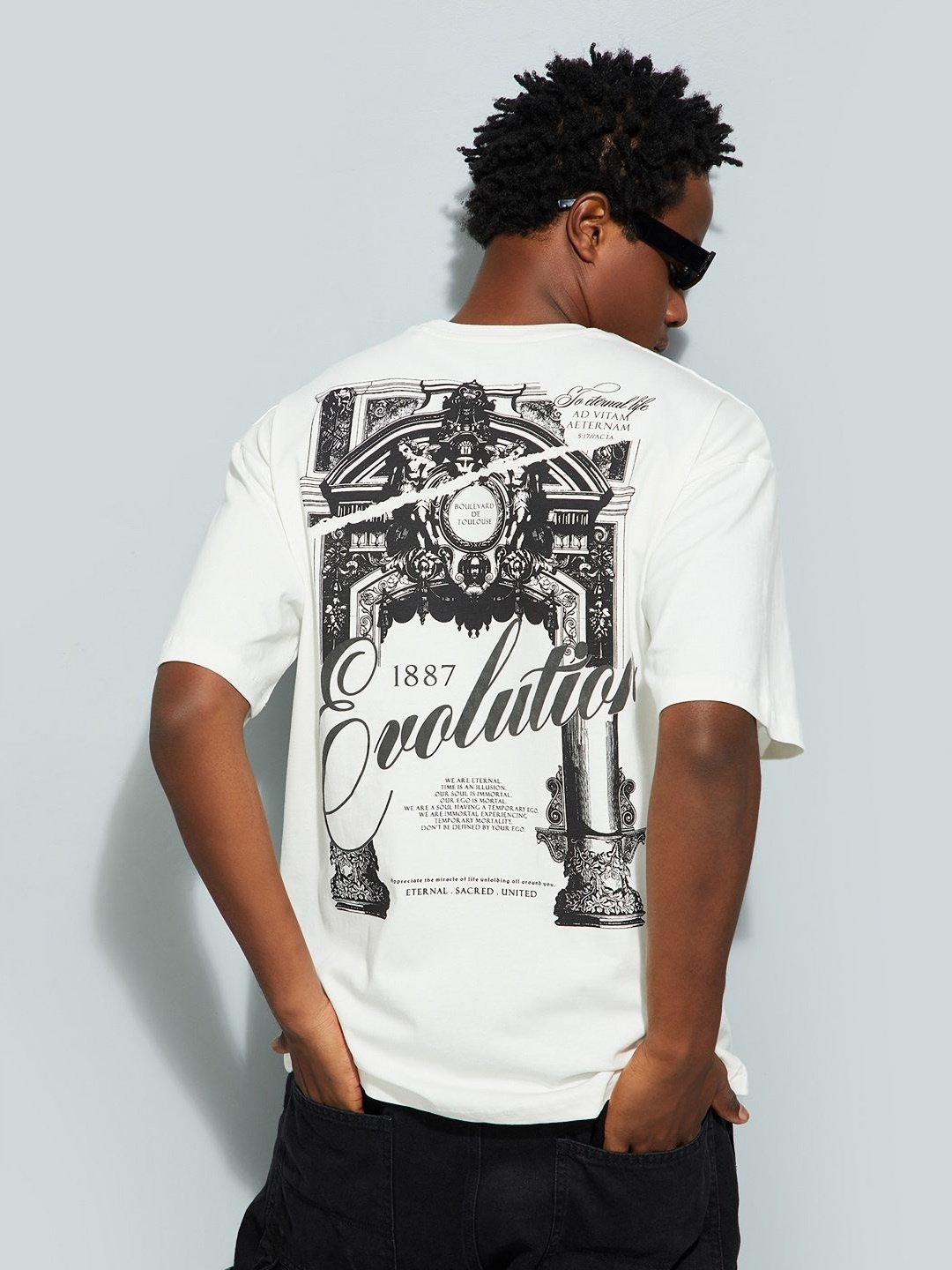 

MAX URB_N Men Back Print Oversized T-shirt, Off white
