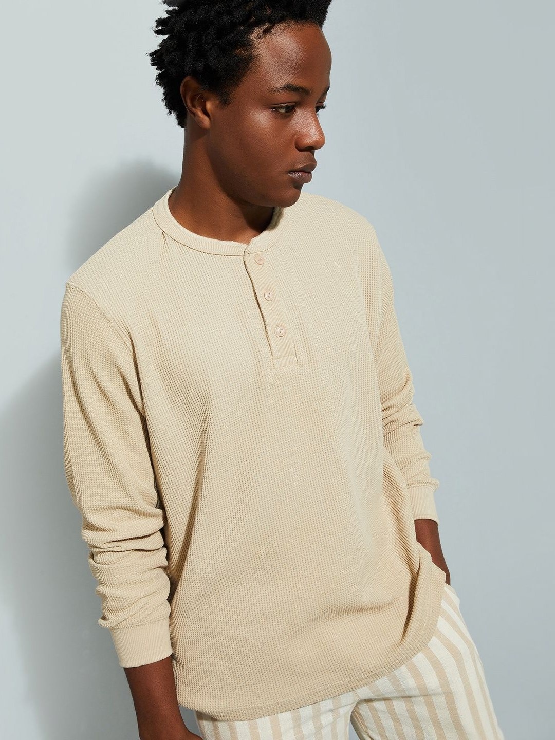 

MAX URB_N Men Textured Henley Neck T-shirt, Beige