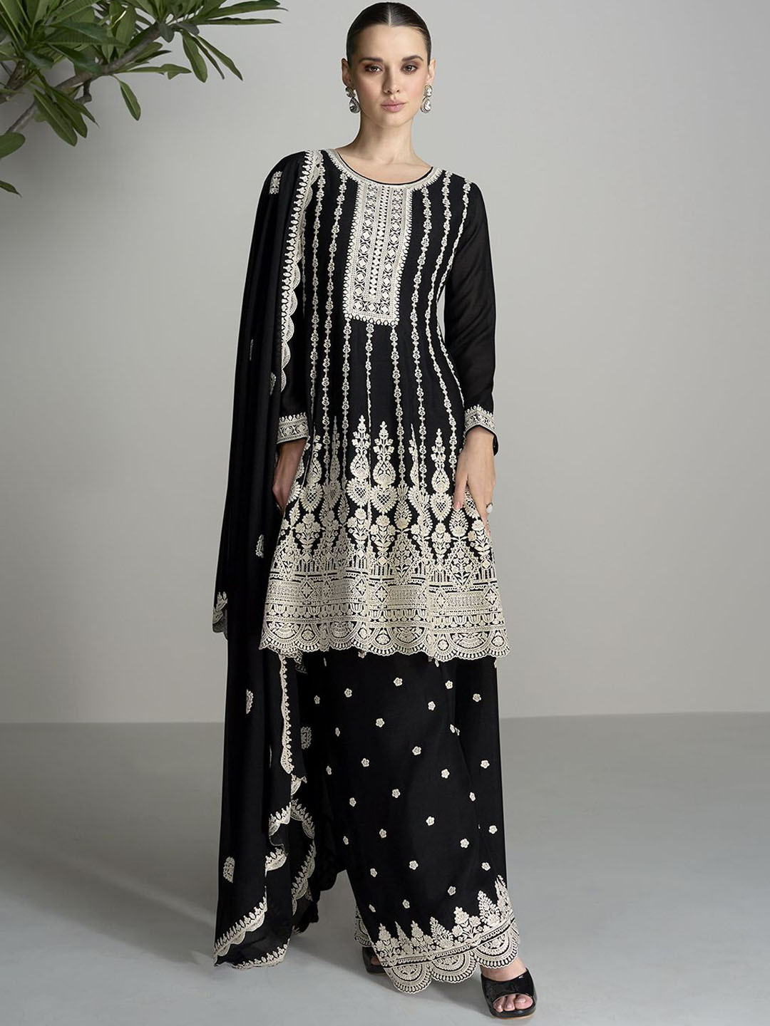 

Trendmalls Ethnic Motifs Embroidered Regular Pakistani Style Kurta & Sharara With Dupatta, Black