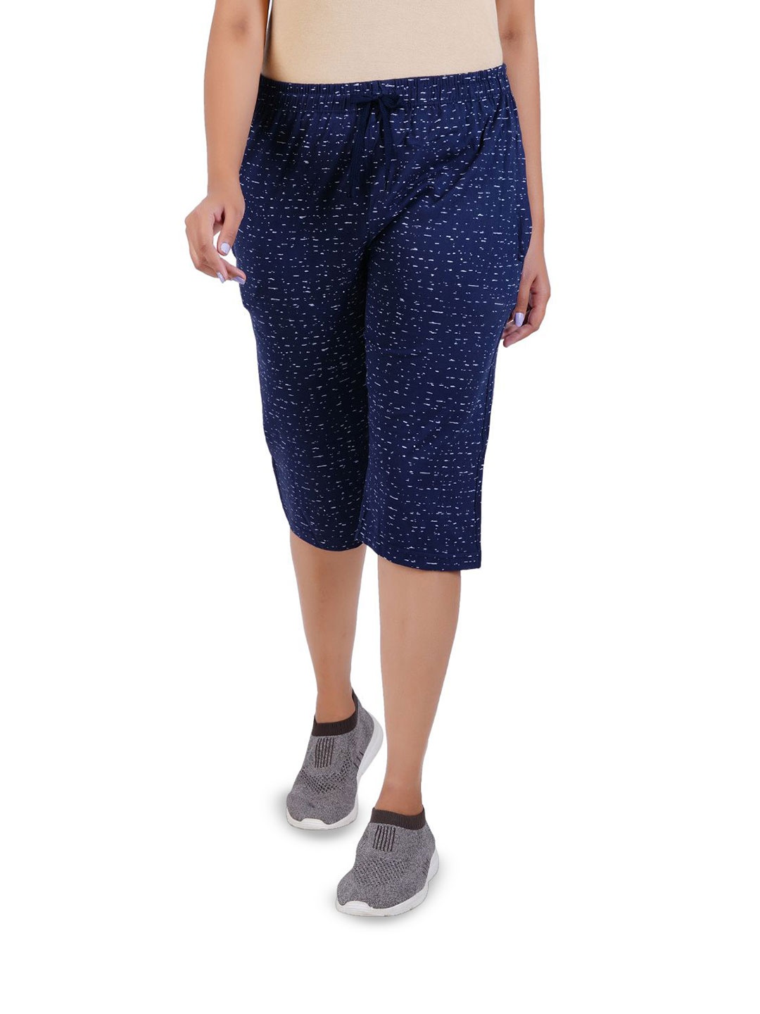 

GUIDE Women Cotton Printed Capris, Navy blue