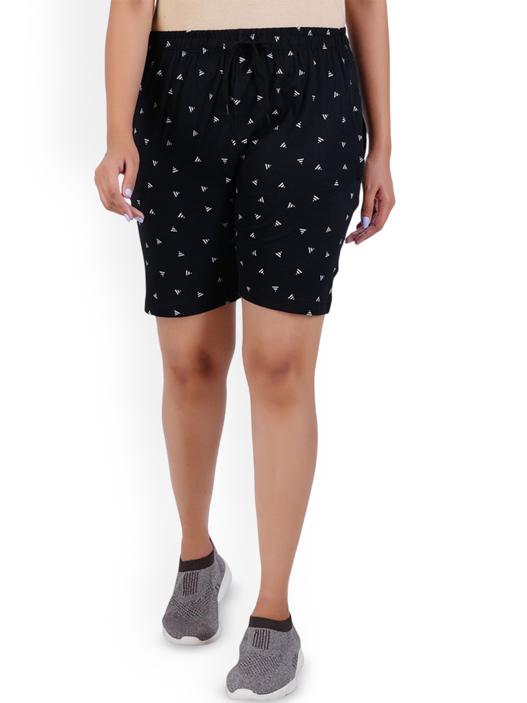 

GUIDE Women Cotton Printed Regular Fit Shorts, Black