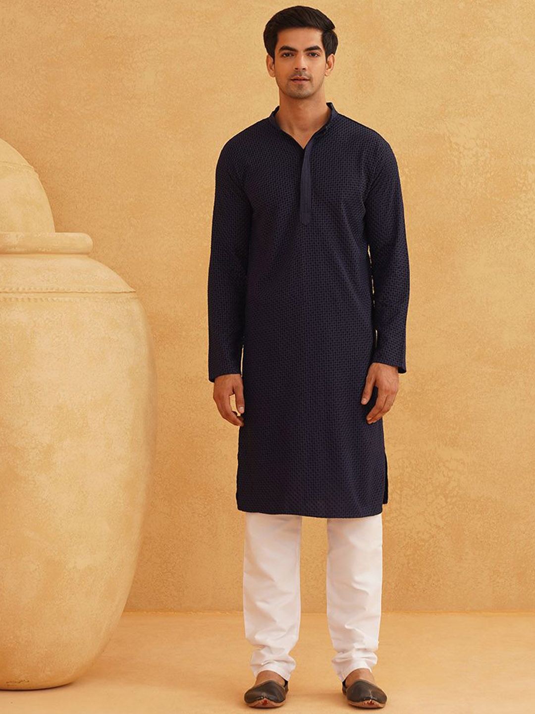 

SOJANYA Geometric Embroidered Regular Pure Cotton Straight Kurta With Churidar, Navy blue