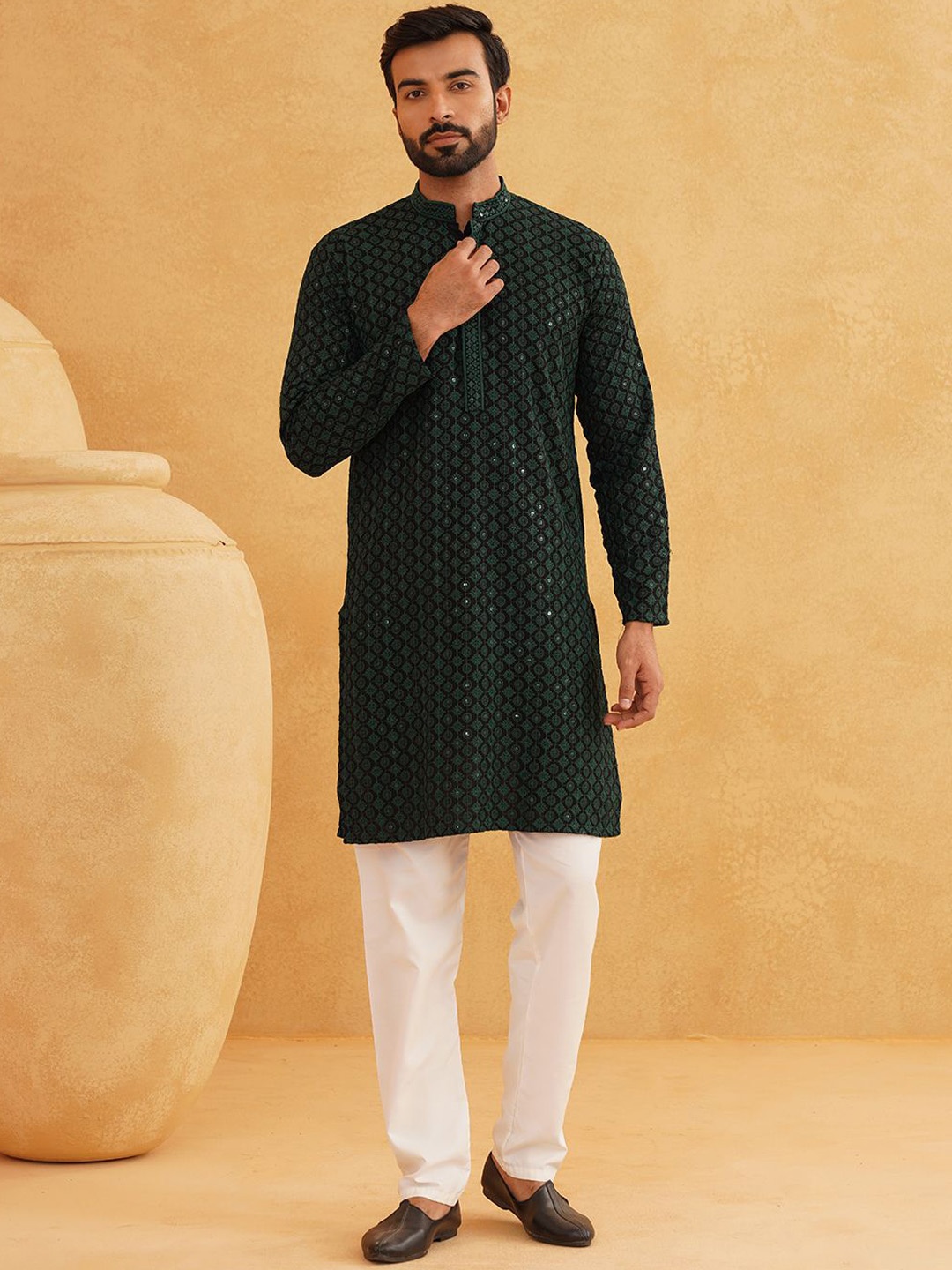 

SOJANYA Floral Embroidered Regular Sequinned Pure Cotton Kurta With Churidar, Green