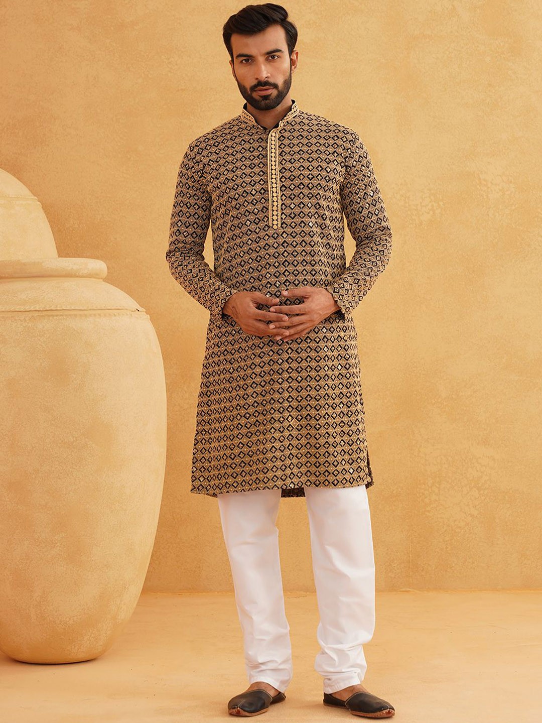 

SOJANYA Geometric Embroidered Regular Sequinned Pure Cotton Kurta With Churidar, Gold