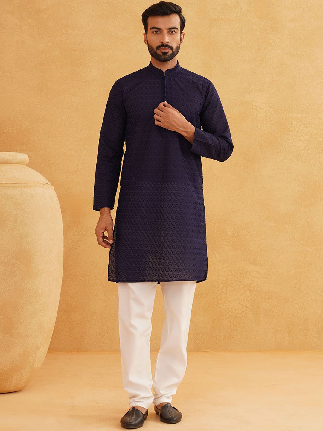 

SOJANYA Geometric Embroidered Regular Pure Cotton Straight Kurta With Churidar, Navy blue