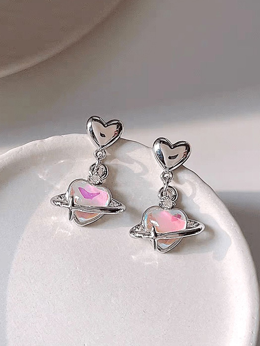 

FIMBUL Rhodium-Plated Artificial Stones Heart Shaped Drop Earrings, Silver
