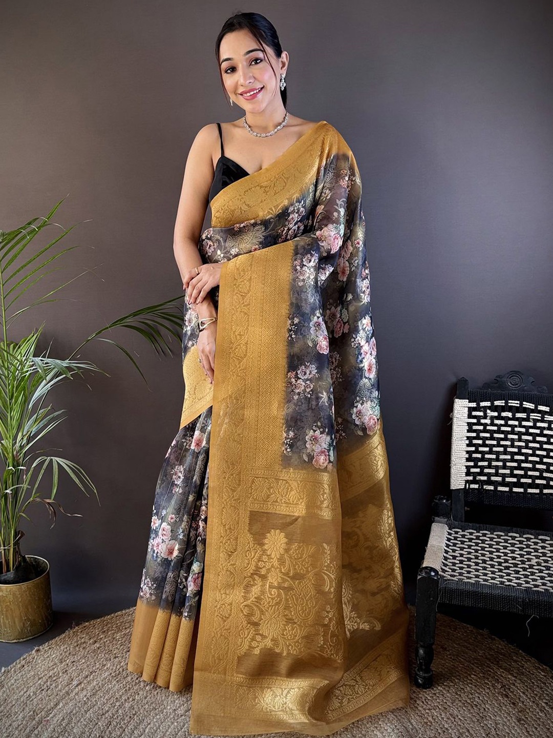 

Mitera Floral Printed Saree With Blouse Piece, Mustard