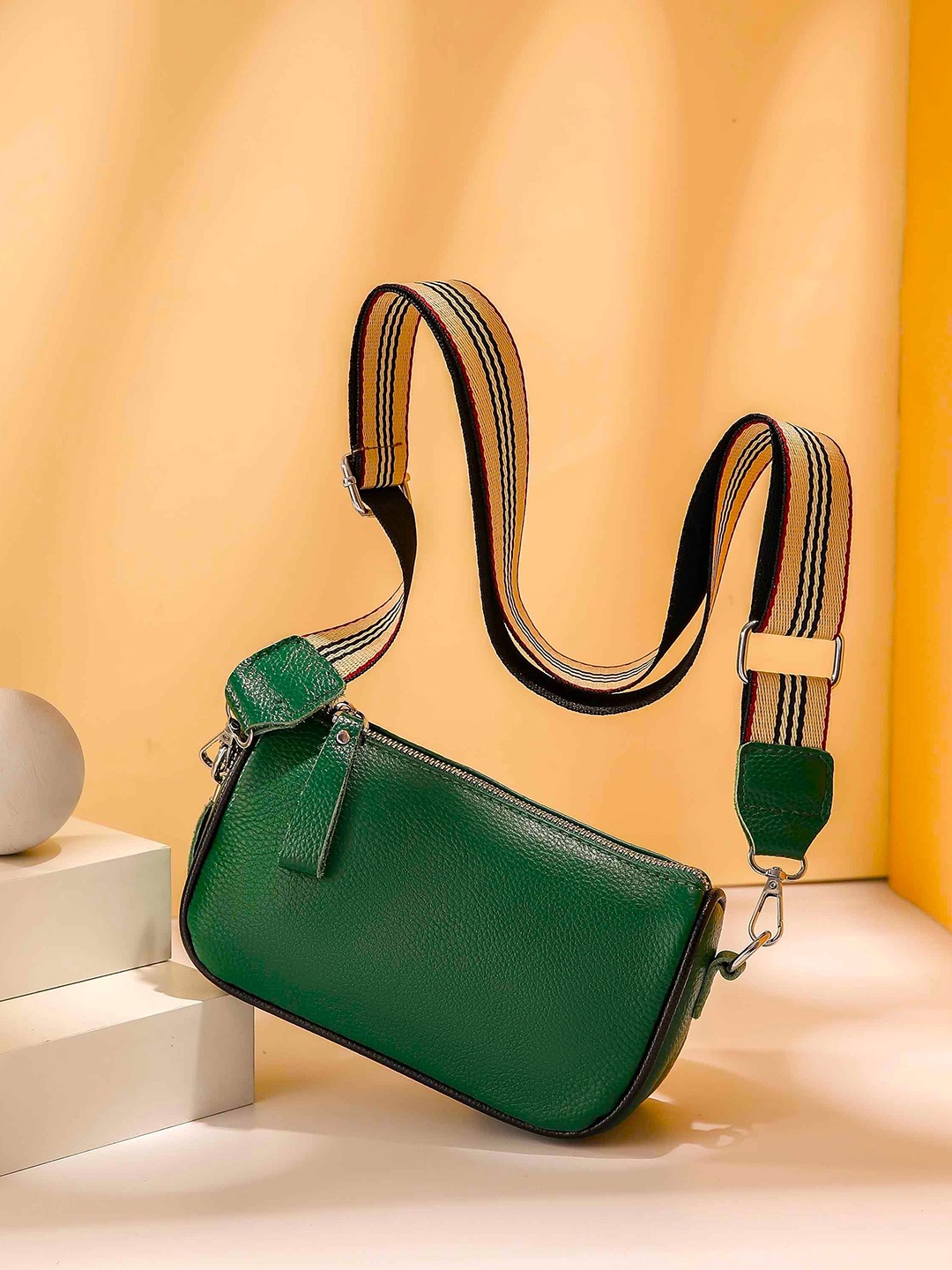 

Diva Dale Women Textured Crossbody Sling Bag, Green