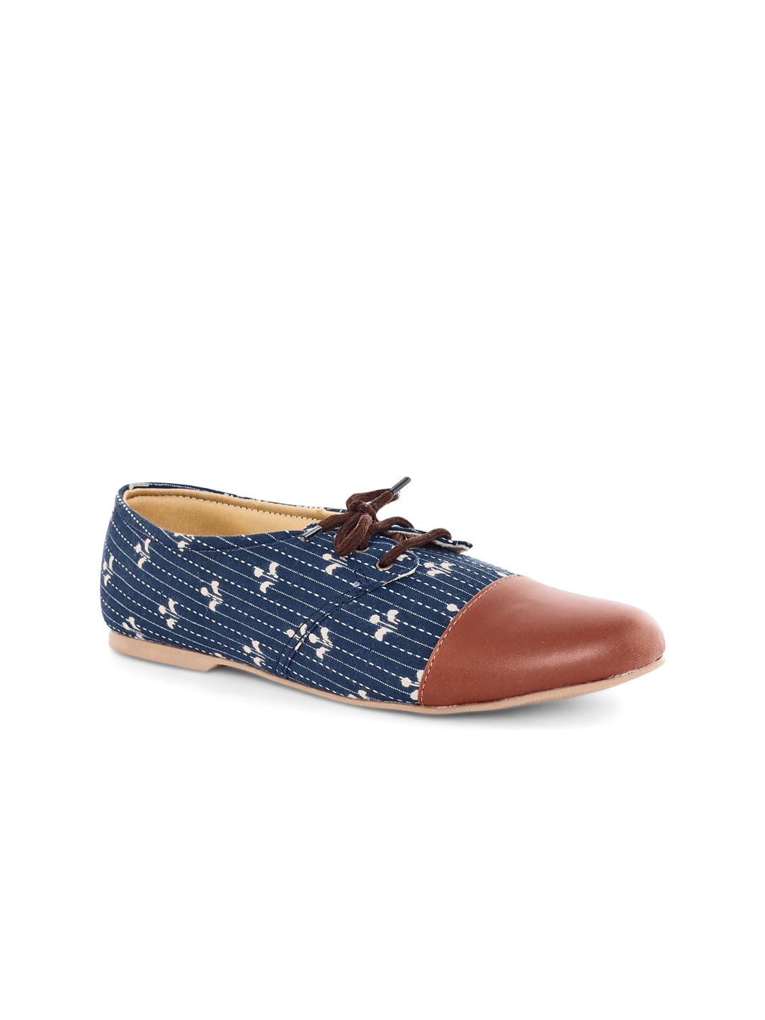 

Kanvas Women Printed Oxfords Shoes, Multi