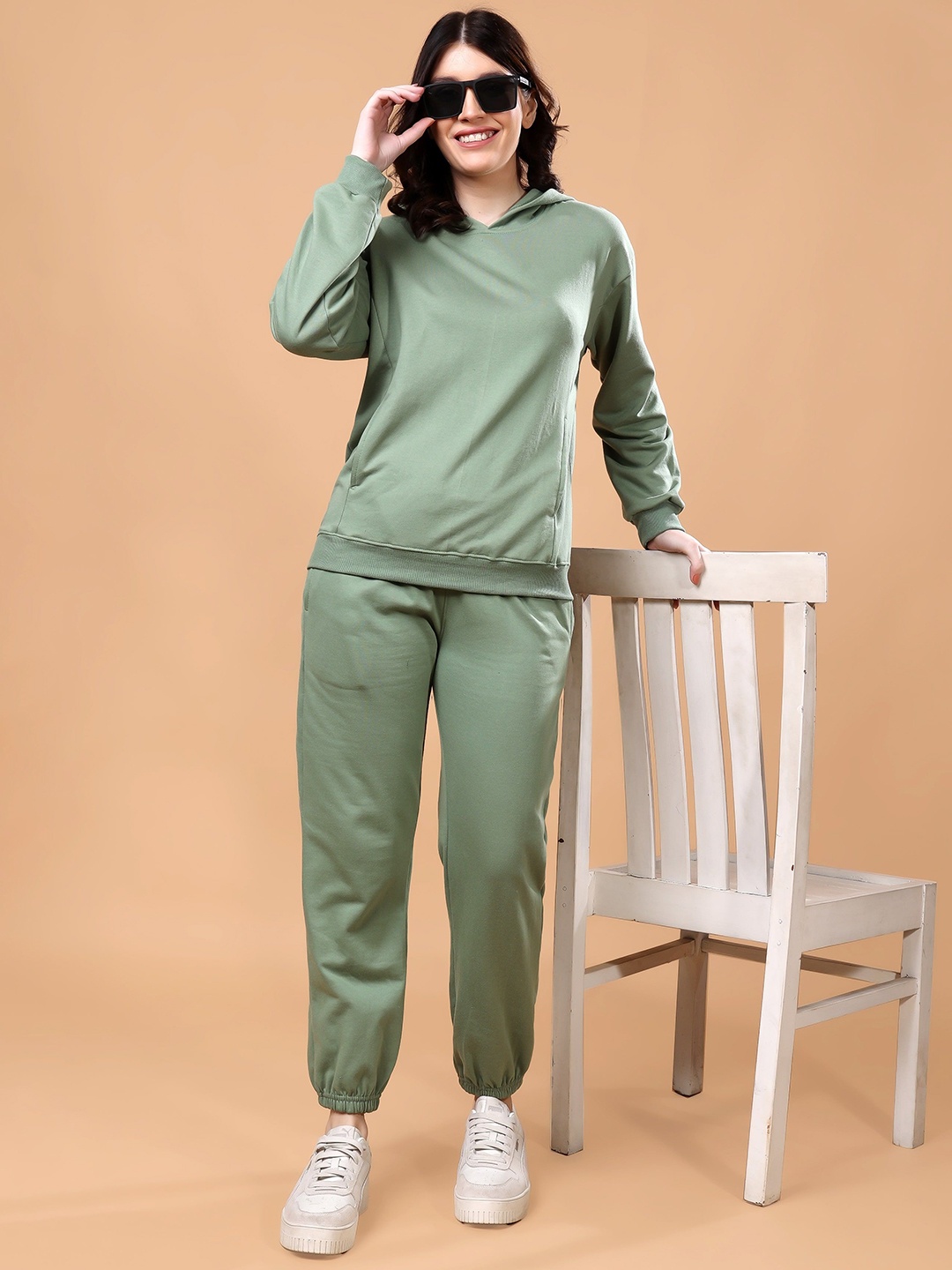

London Hills Women Hooded Mid-Rise Tracksuits, Green