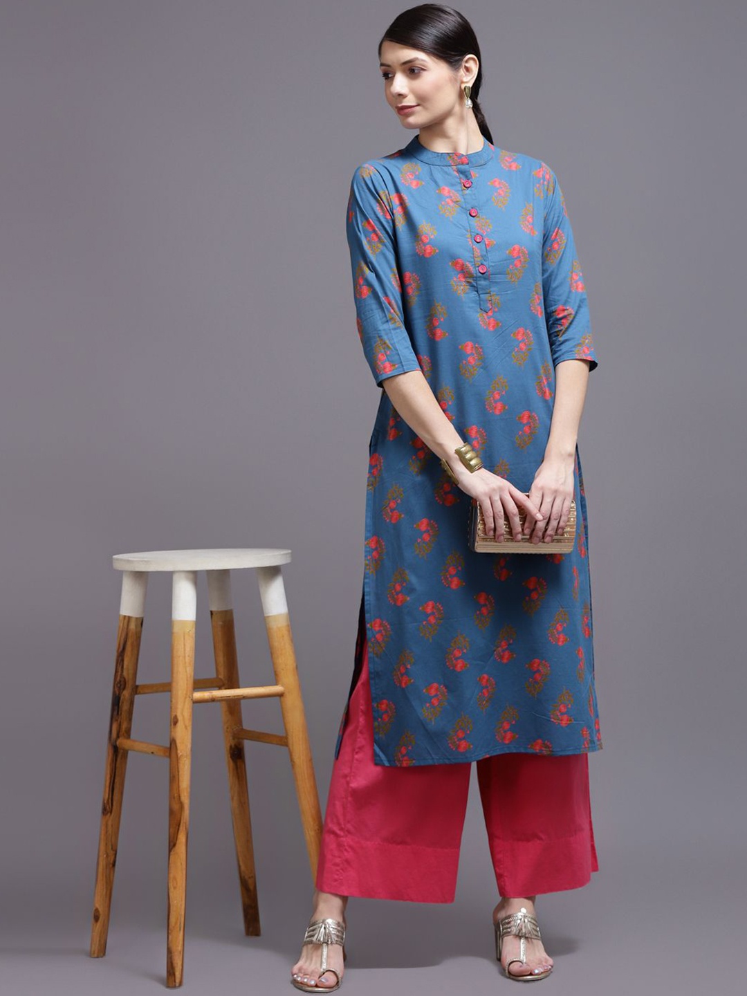 

AAYUMI Women Floral Printed Pure Cotton Straight Kurta, Blue