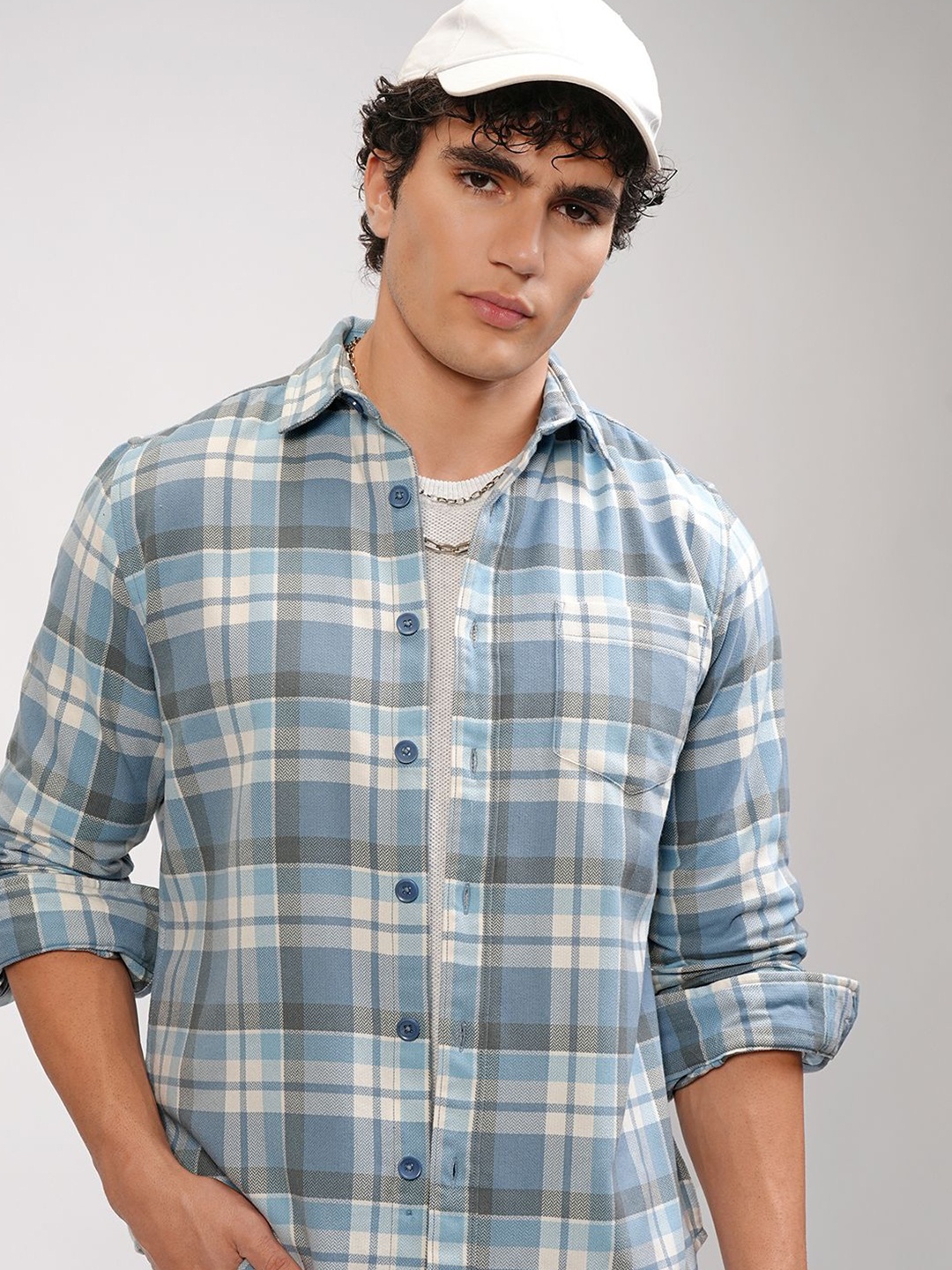 

HIGHLANDER Men Slim Fit Tartan Checked Spread Collar Casual Shirt, Blue