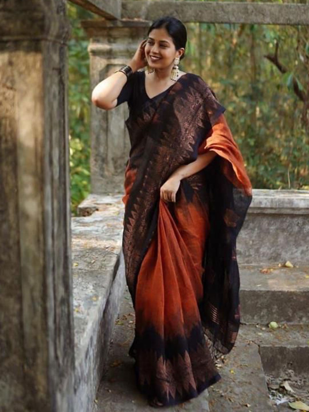 

Marziyaa Woven Design Zari Banarasi Saree, Orange