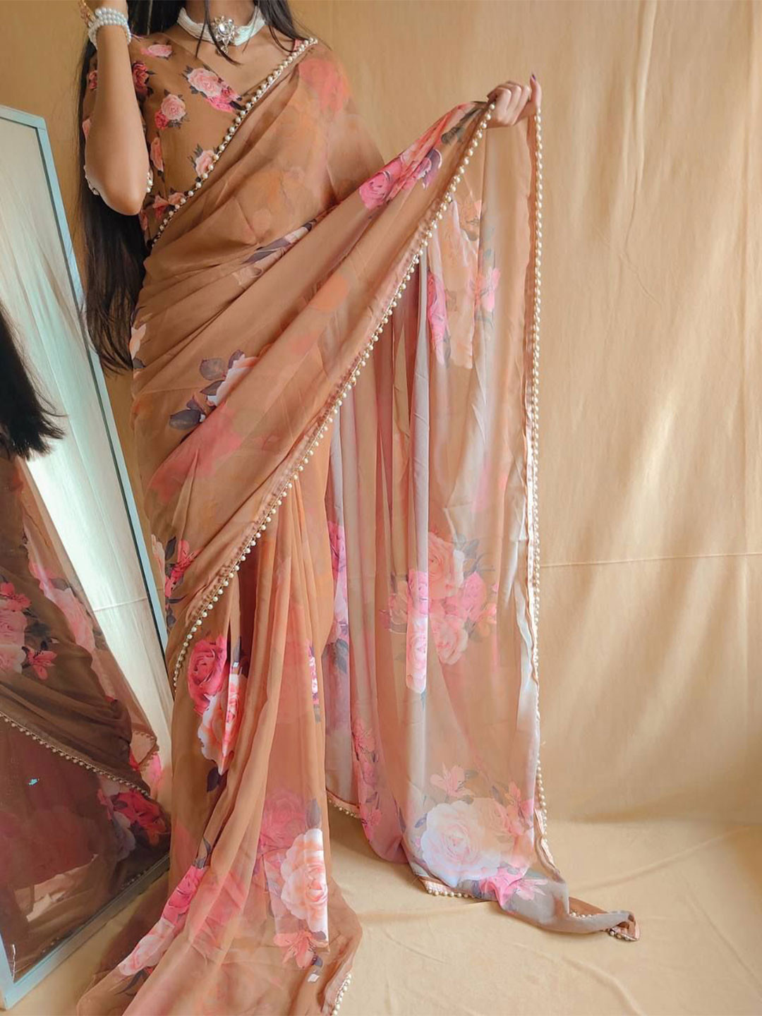

Marziyaa Printed Saree With Blouse Piece, Brown