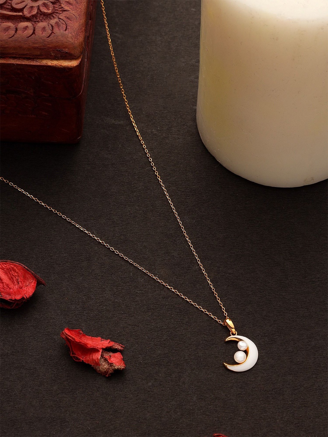 

DIAVO 925 Sterling Silver Gold-Plated Beaded Moon Pendant With Chain
