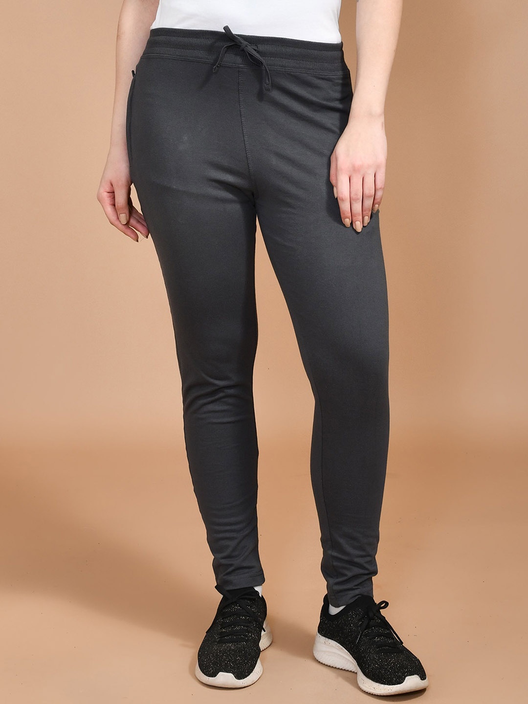 

SKYKNIT Women Regular Fit Cotton Track Pants, Grey