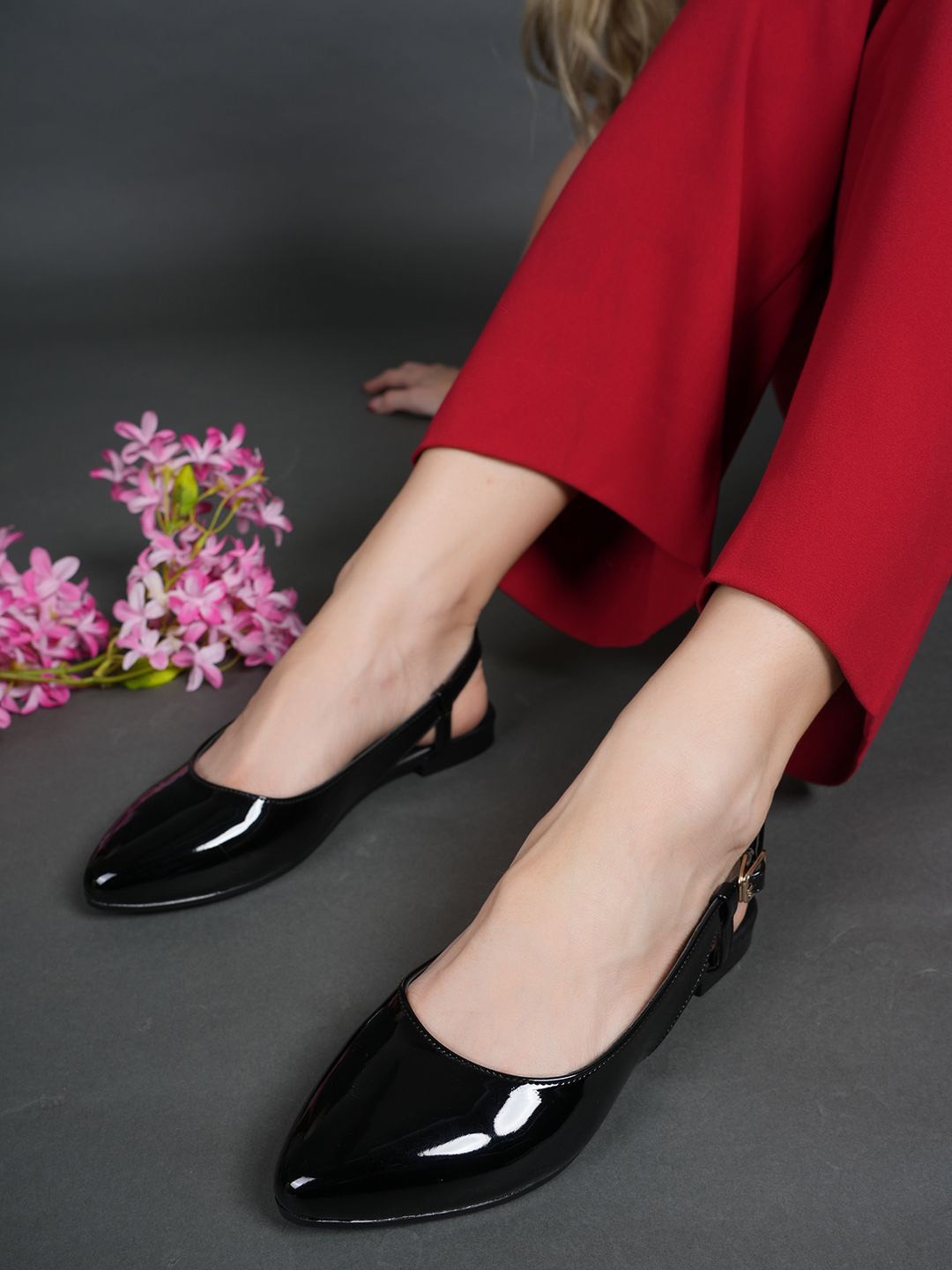

DressBerry Women Pointed Toe Ballerinas Flats, Black